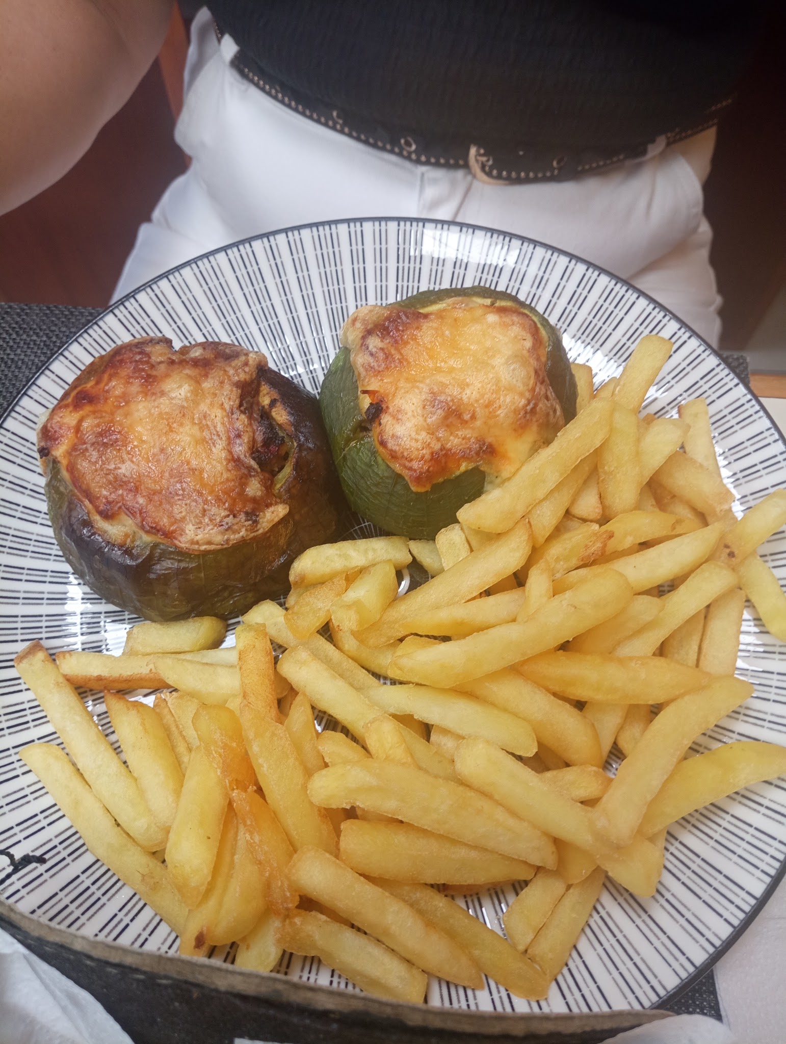 Vicentino Cafe Restaurant