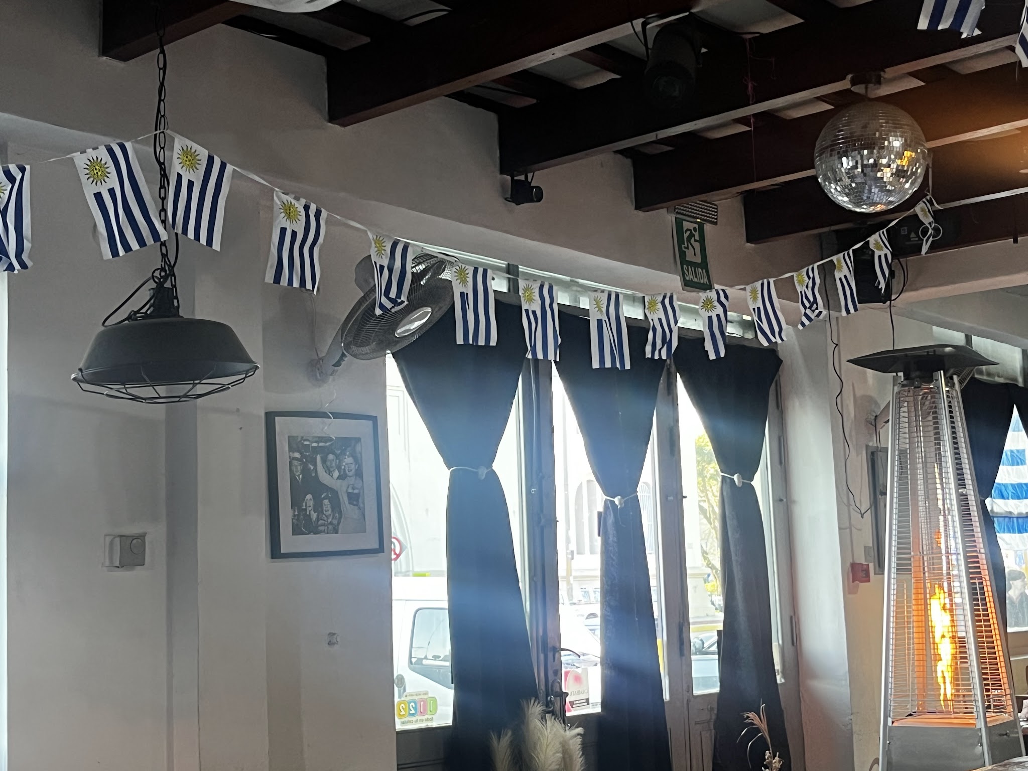 Charly's Club