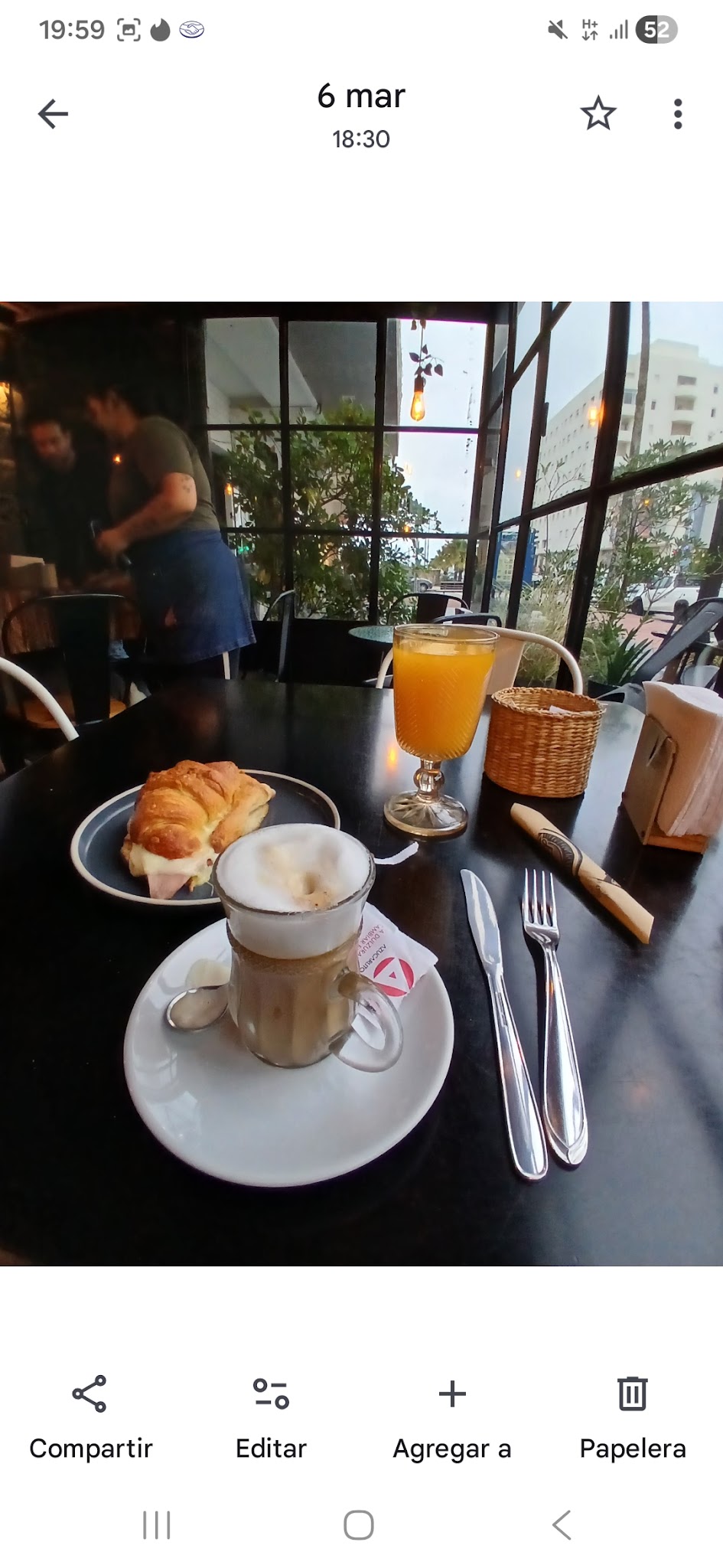 A BRILLAR CAFÉ
