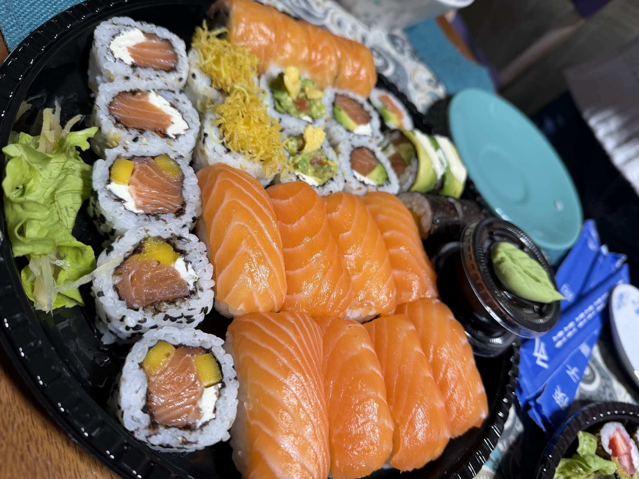 Sushi & Cakes By Caro