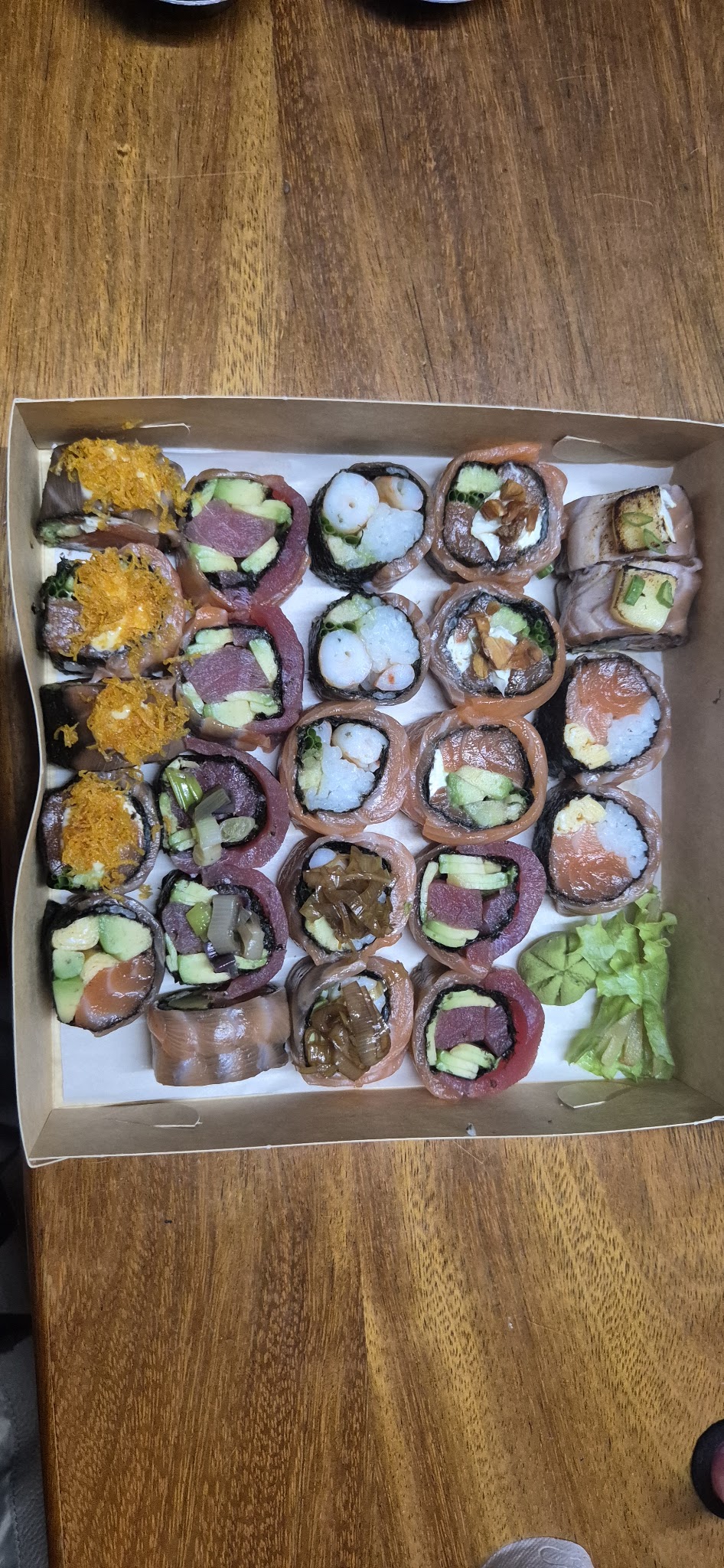 Sushi & Cakes By Caro