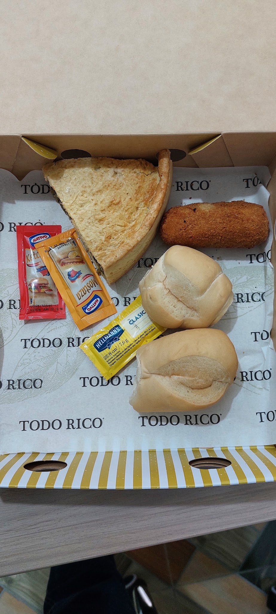 Todo Rico Café y Comidas. Shopping Multiplaza