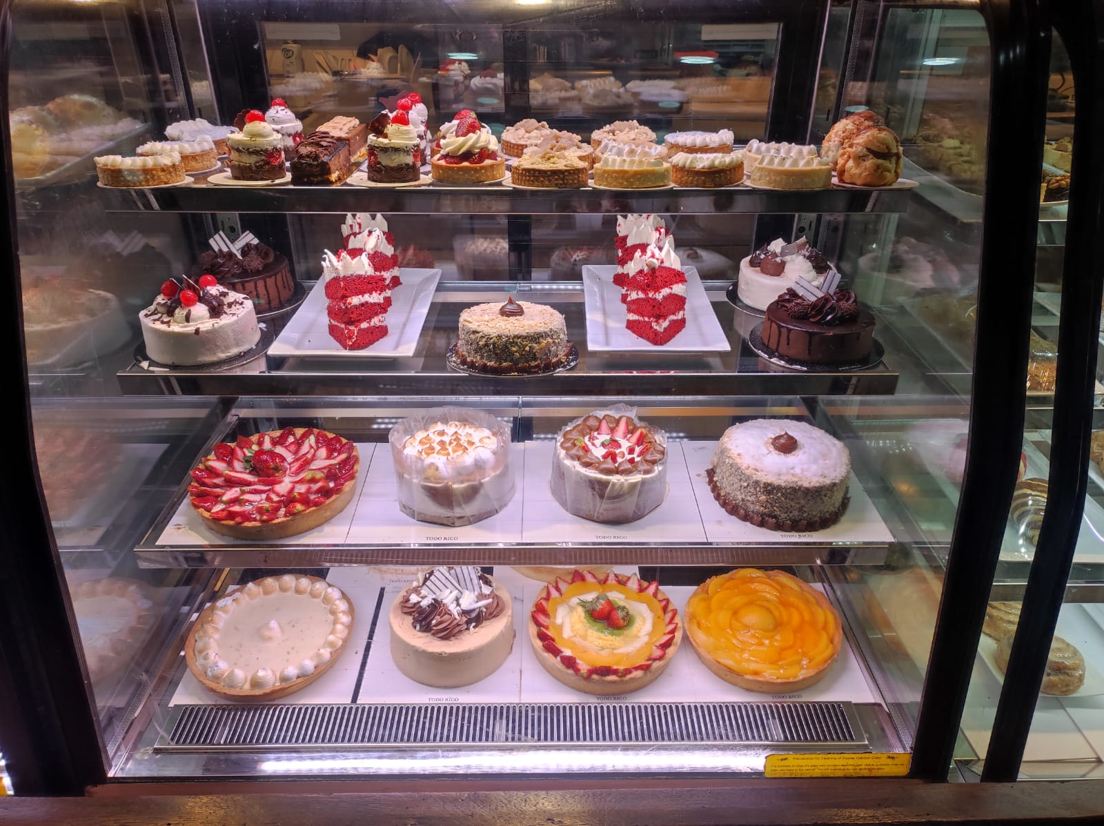 Todo Rico Café y Comidas. Shopping Multiplaza