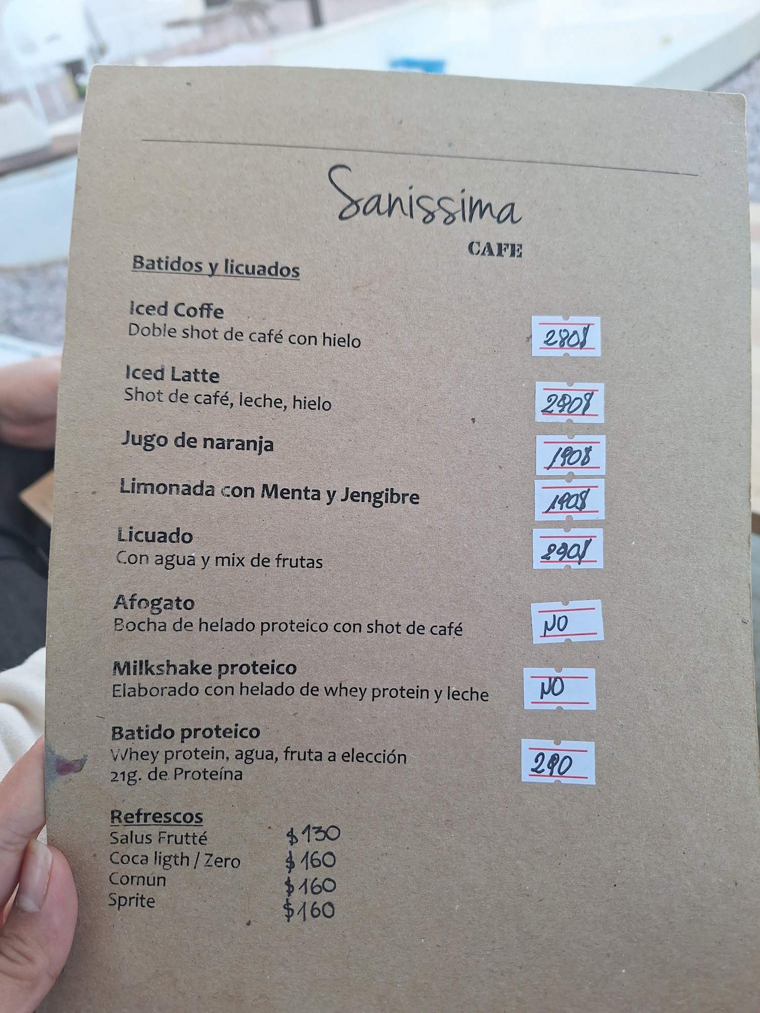 Carta de Sanissima cafe, foto de julio de 2026