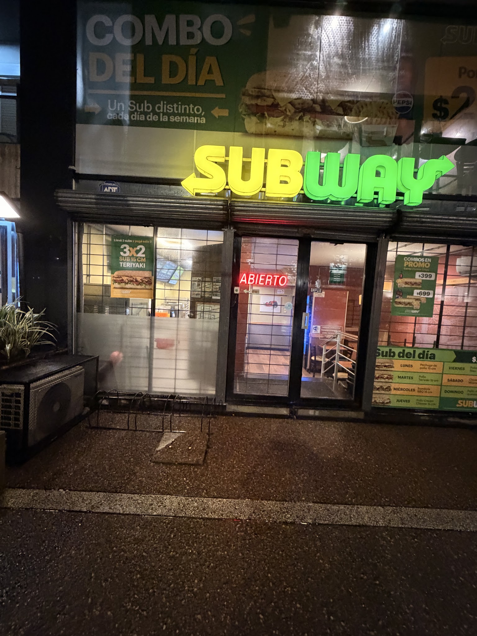 Subway · Av. Italia