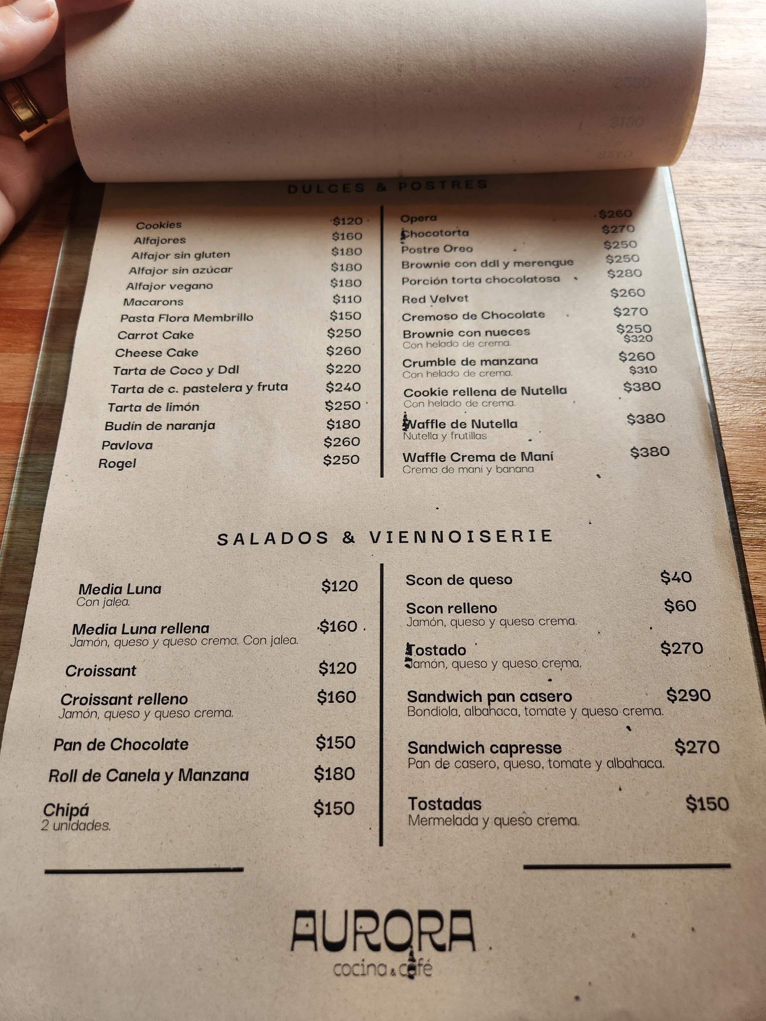 Carta de Aurora Cocina & Café, foto de agosto de 2026