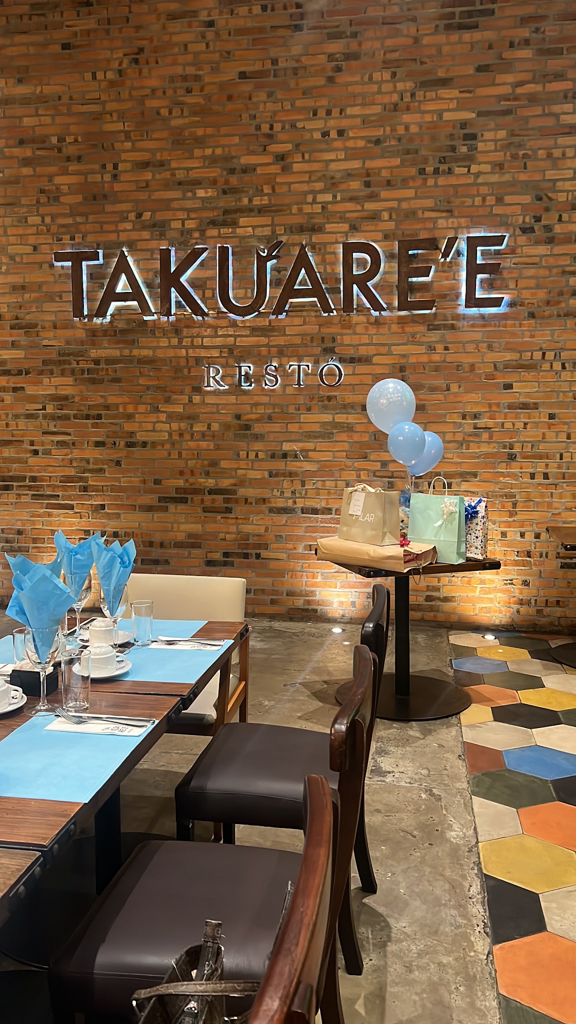 Takuare'e Restó