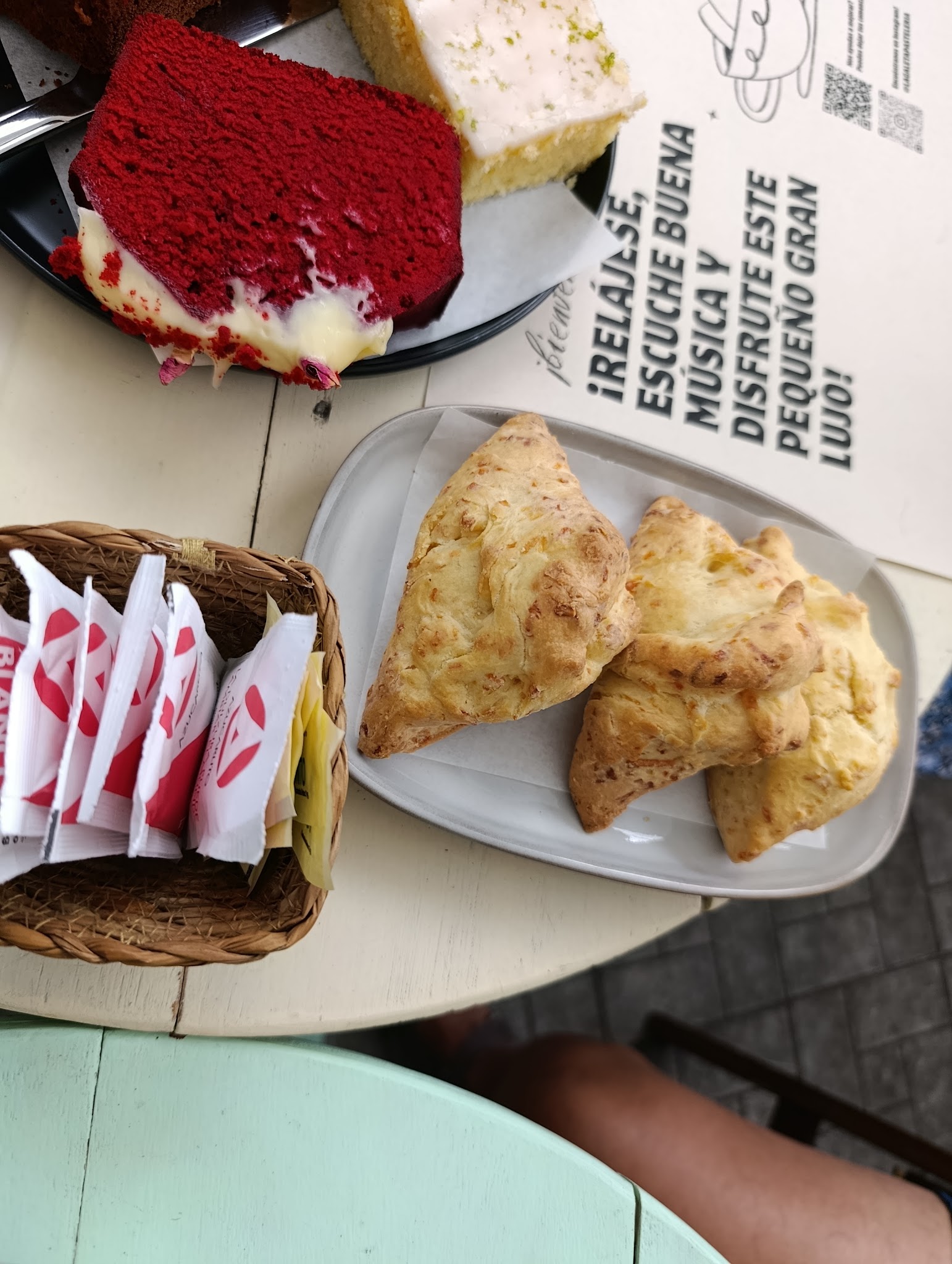 LA GALETA Pastelería y café