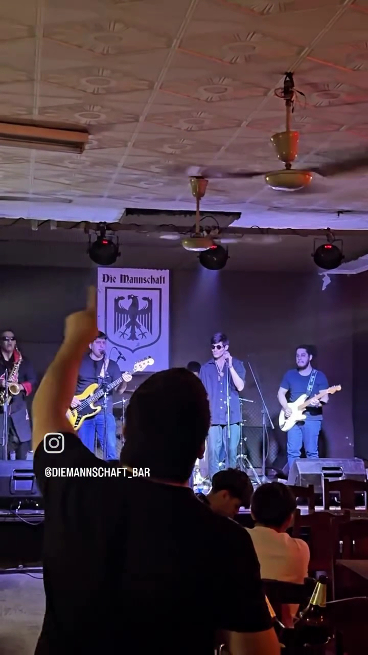 Die Mannschaft Bar