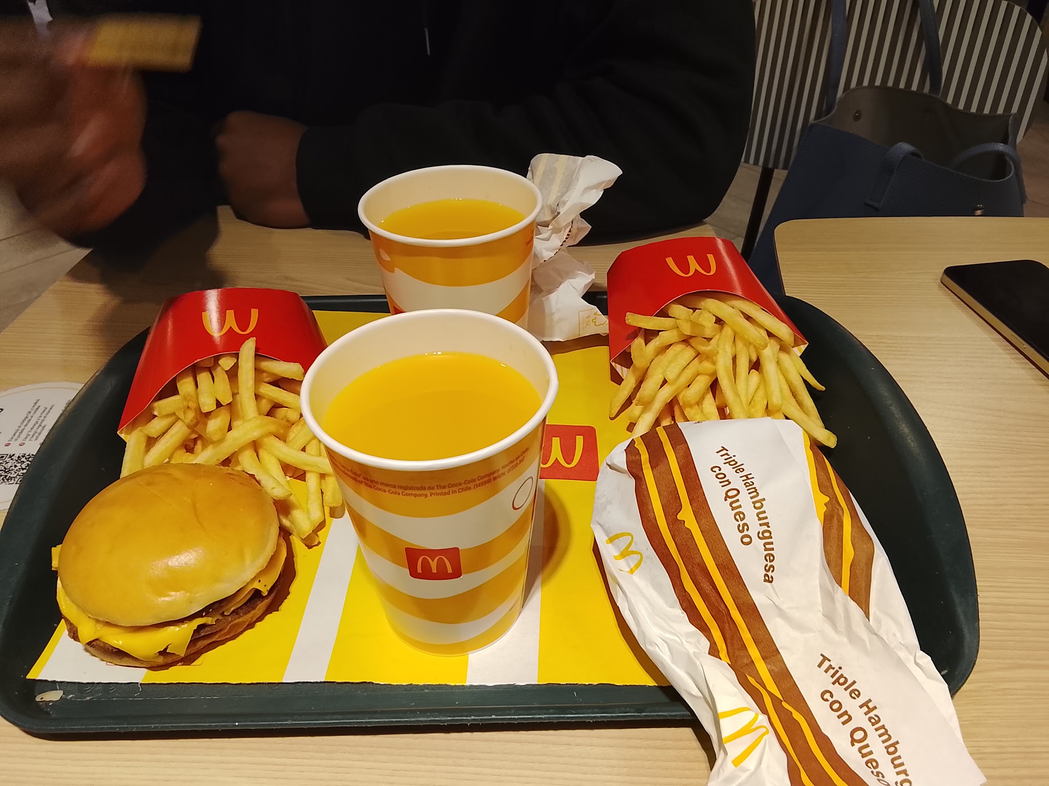 McDonald's · Av. 18 de Julio