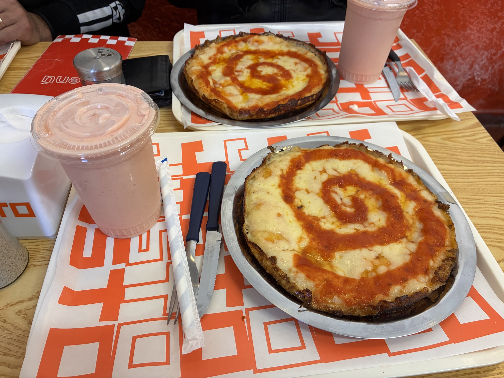 Justo | Sándwiches y pizza