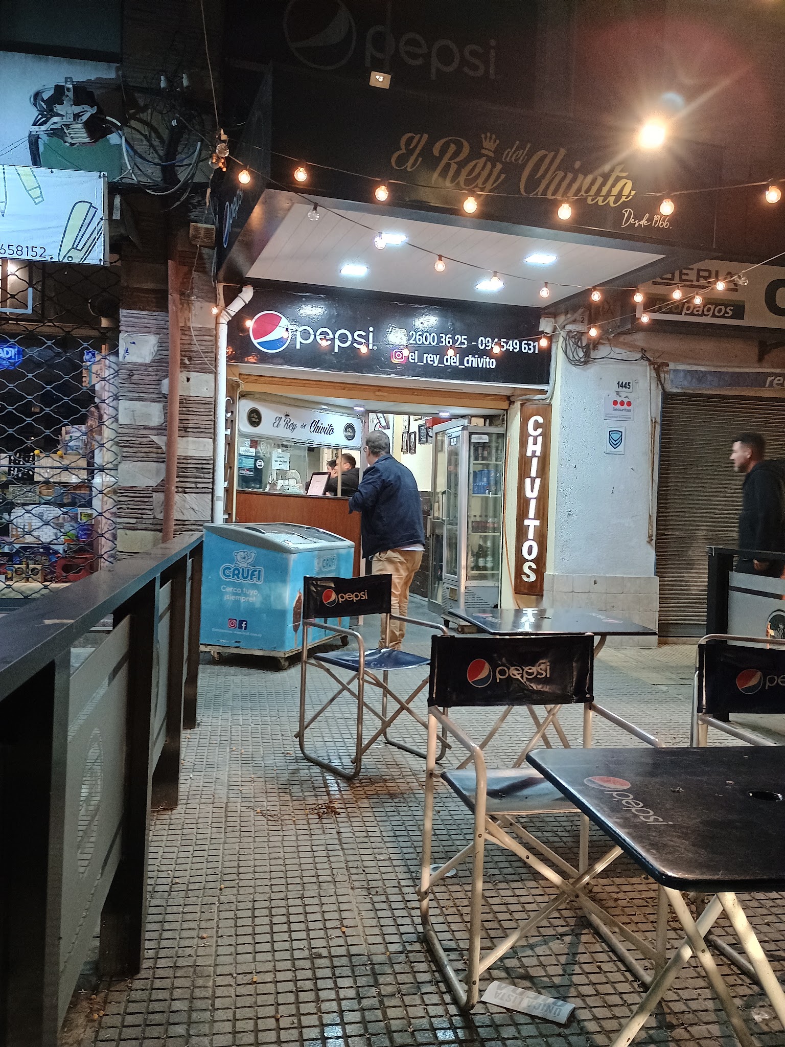 El Rey Del Chivito · Av. Gral. José María Paz