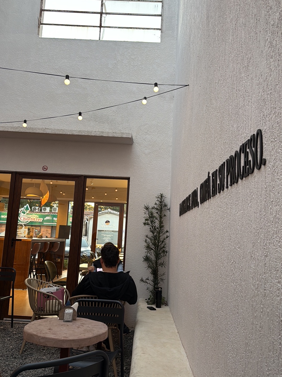 Oruga Cafe & Bakehaus