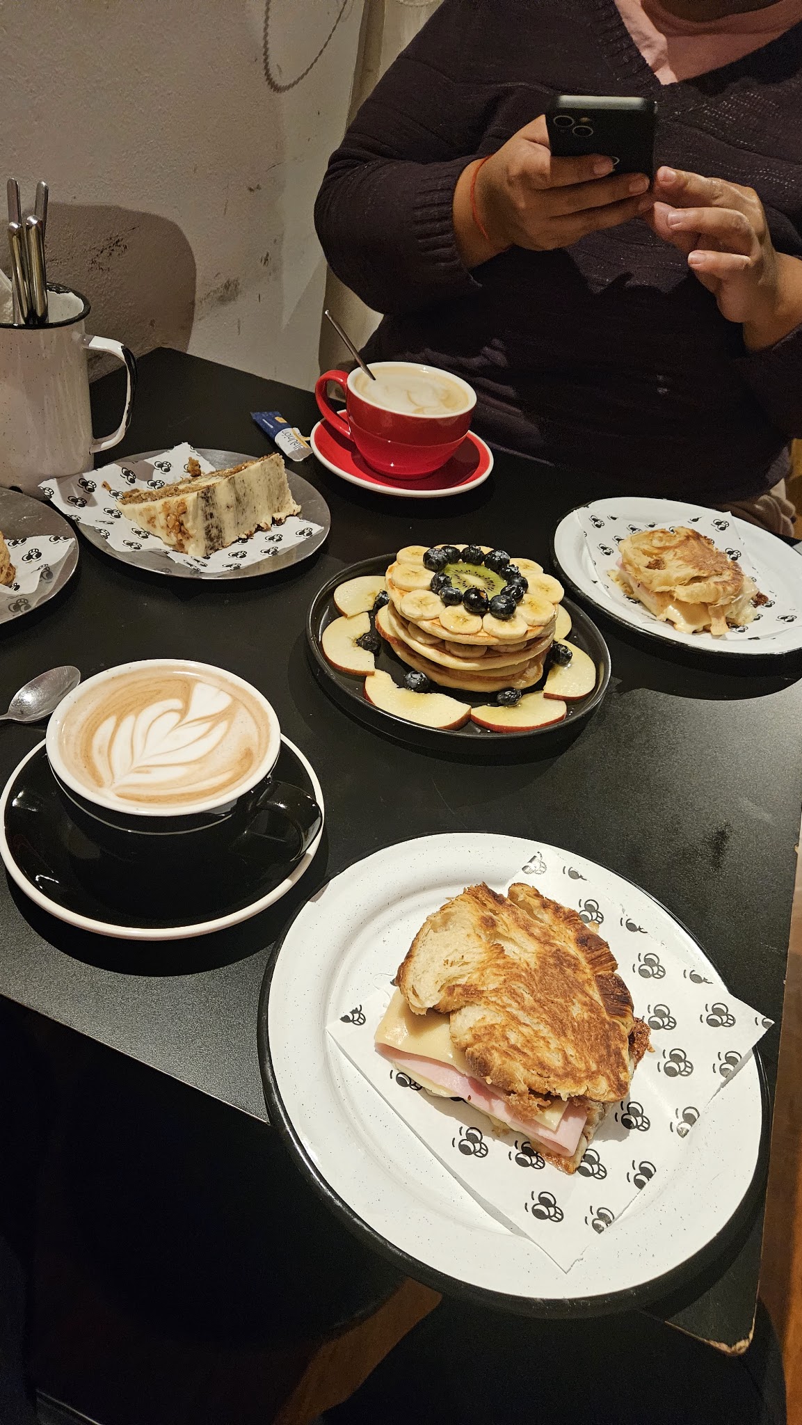desmadre pan y café