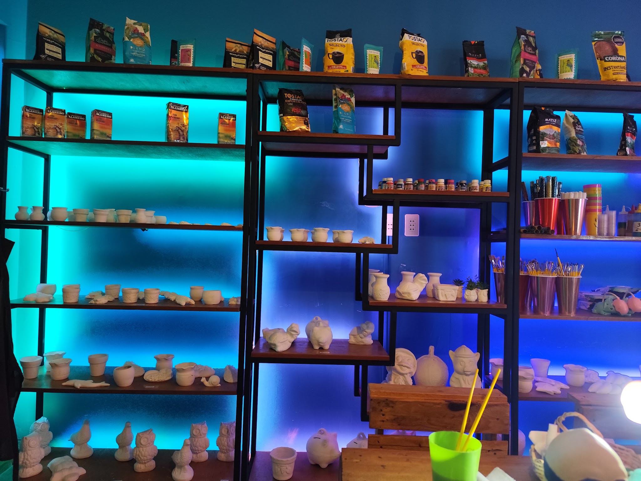Raíces & colores (Arte-café)