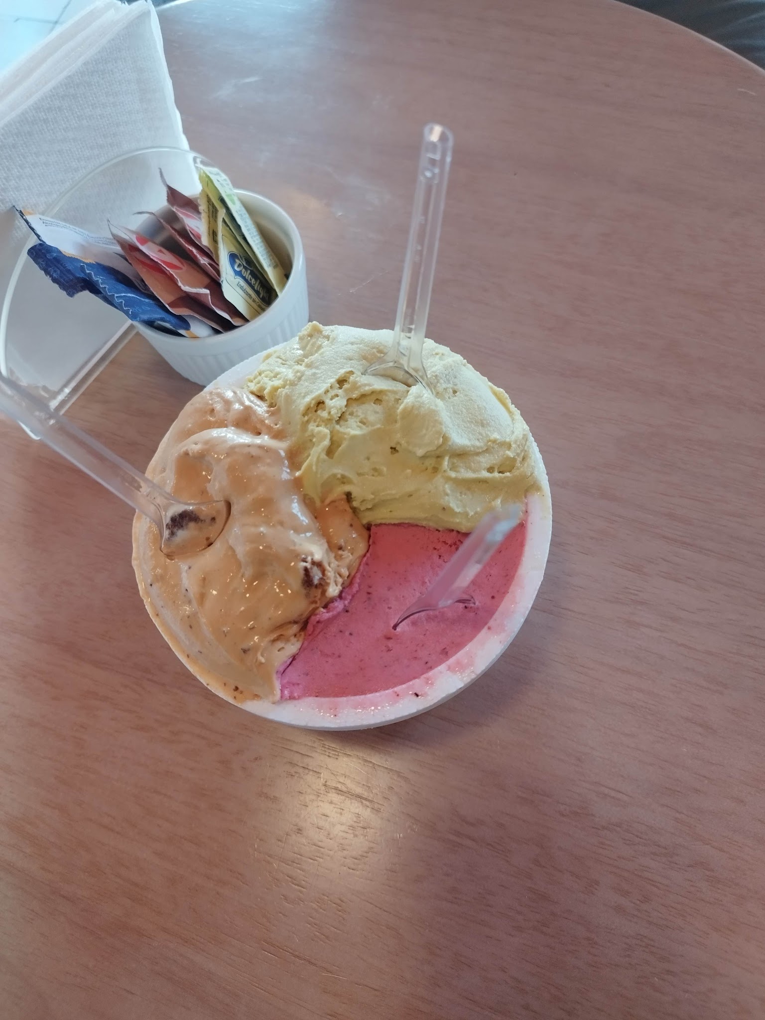 Knüss Heladería & Cafe