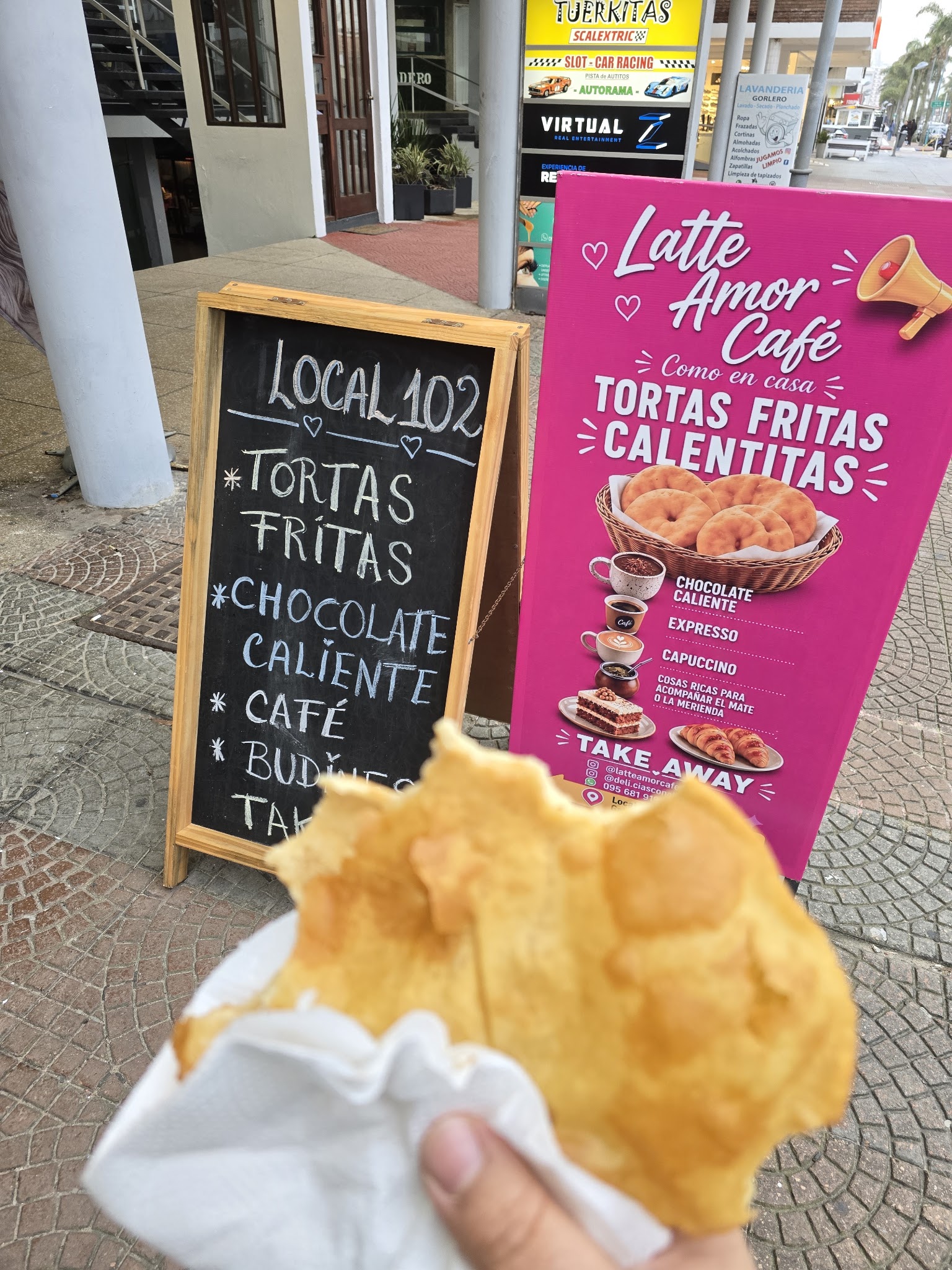 Latte Amor Café