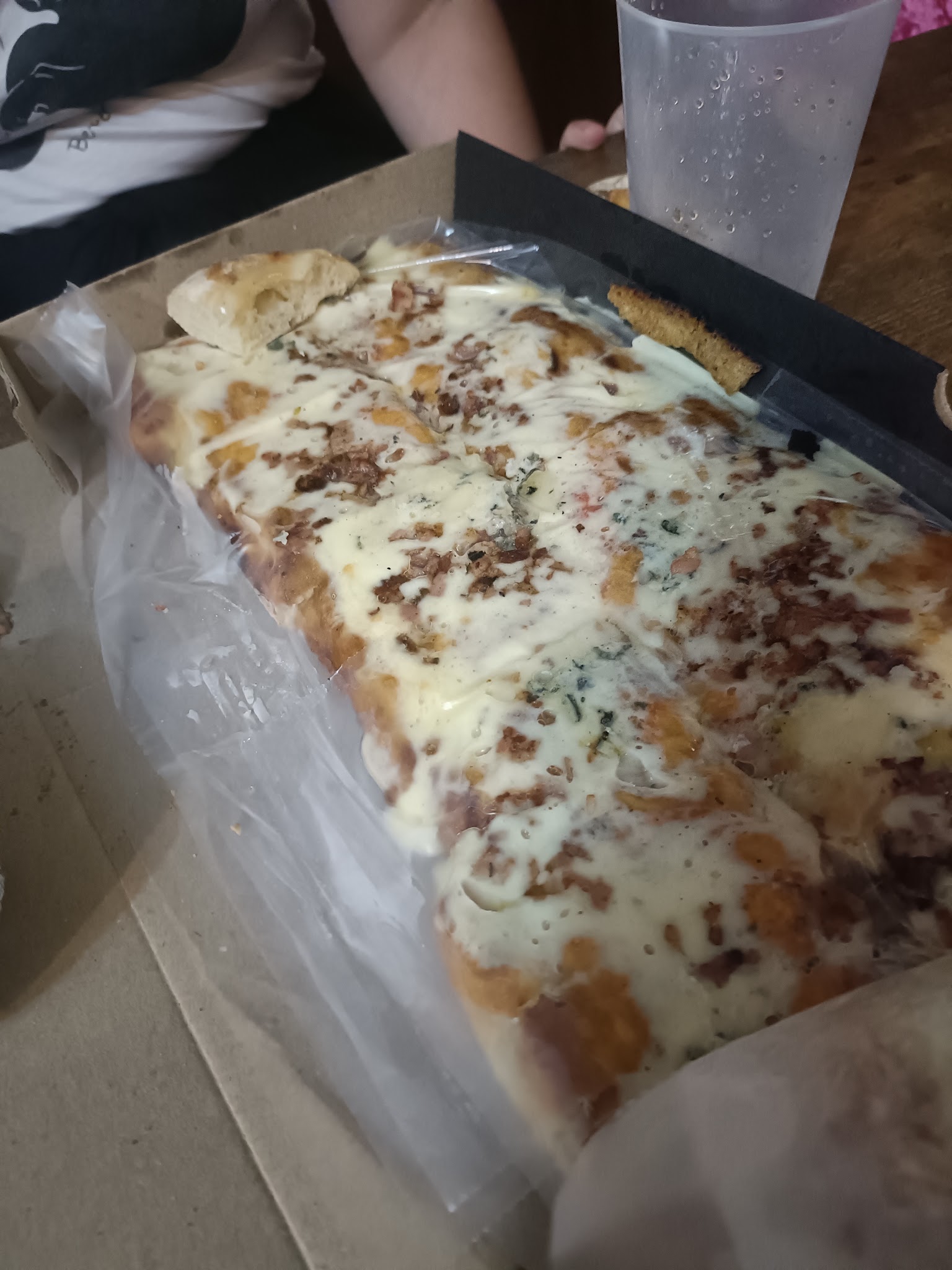Más Que Pizza