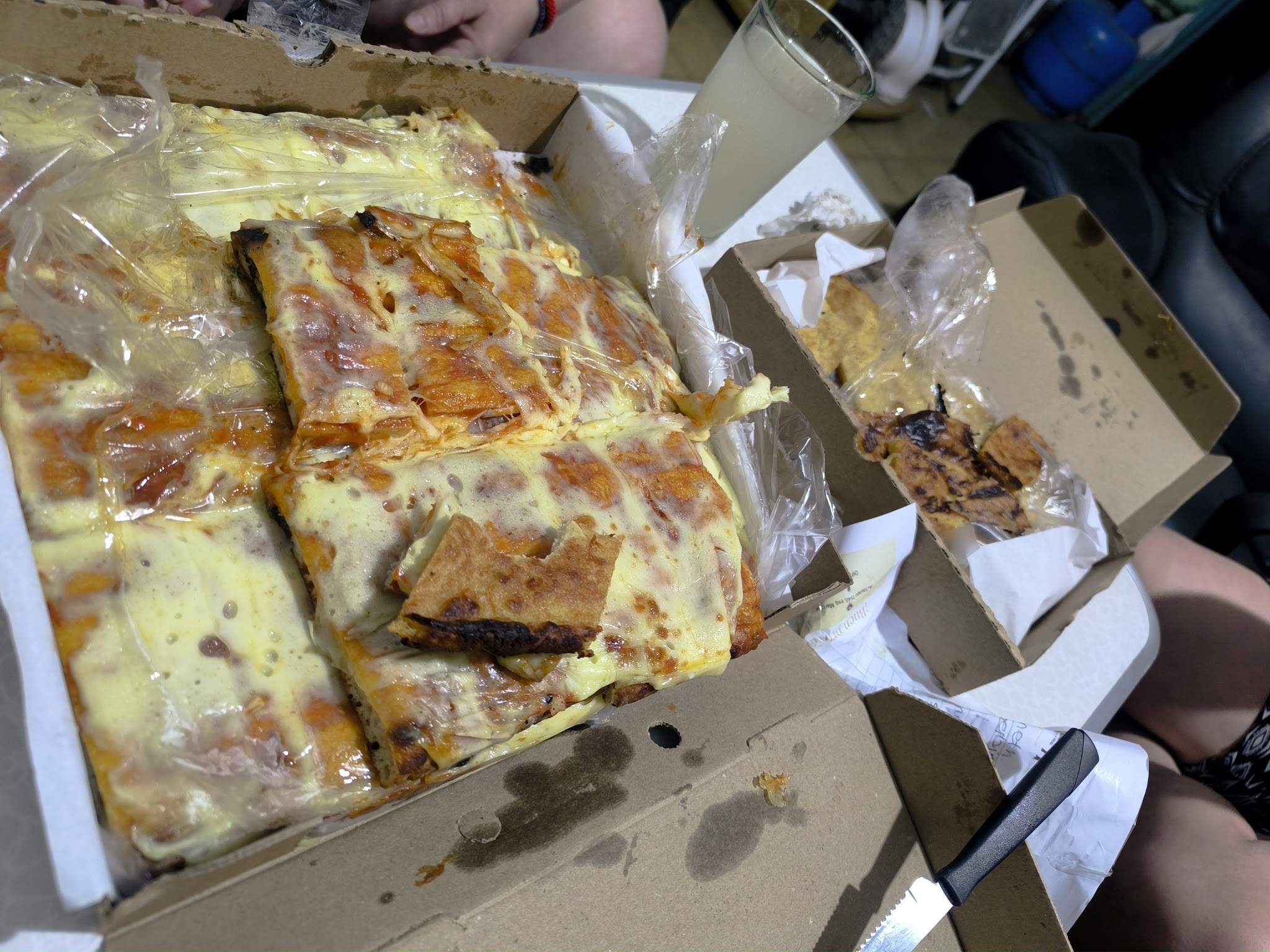 Garufa Burgers Milas y Pizzas