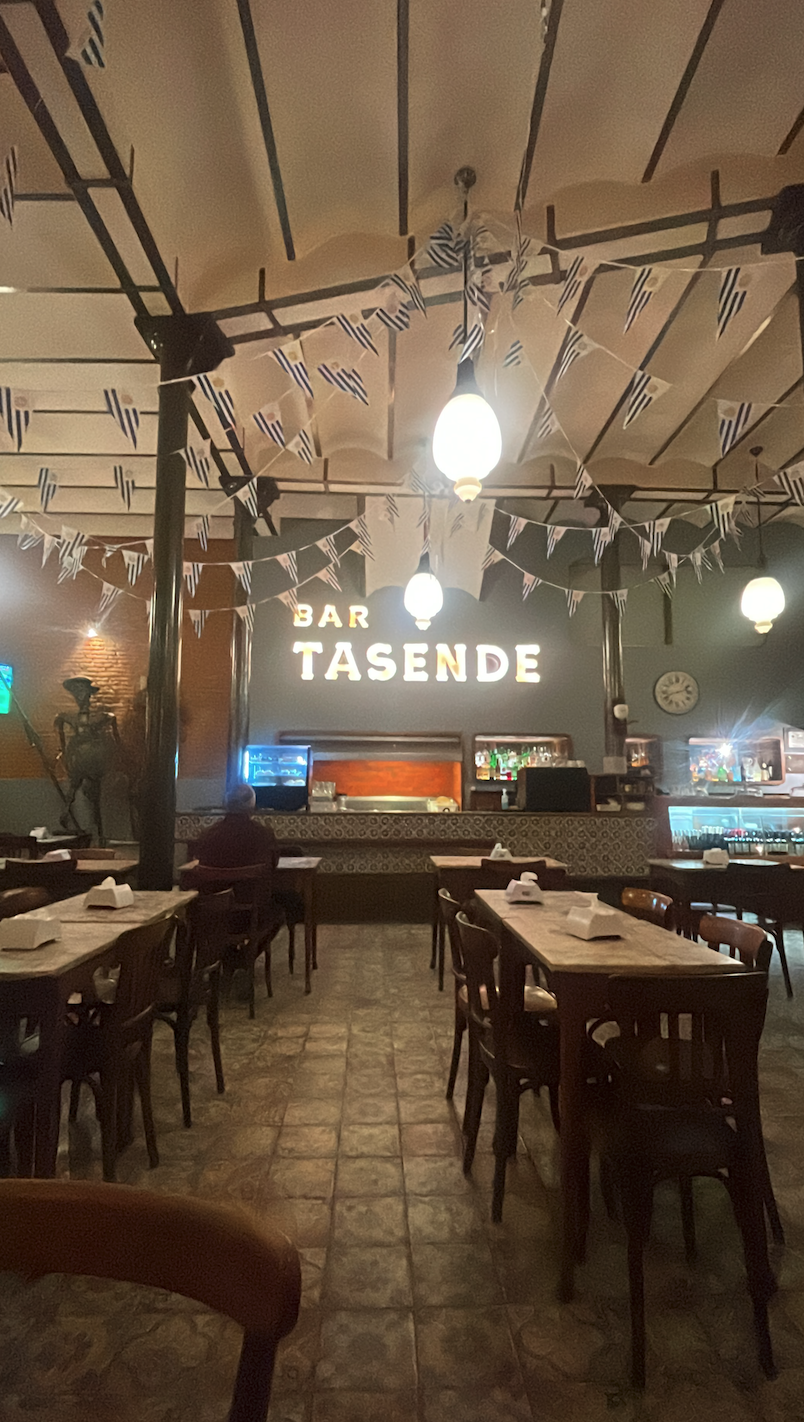 Tasende Bar