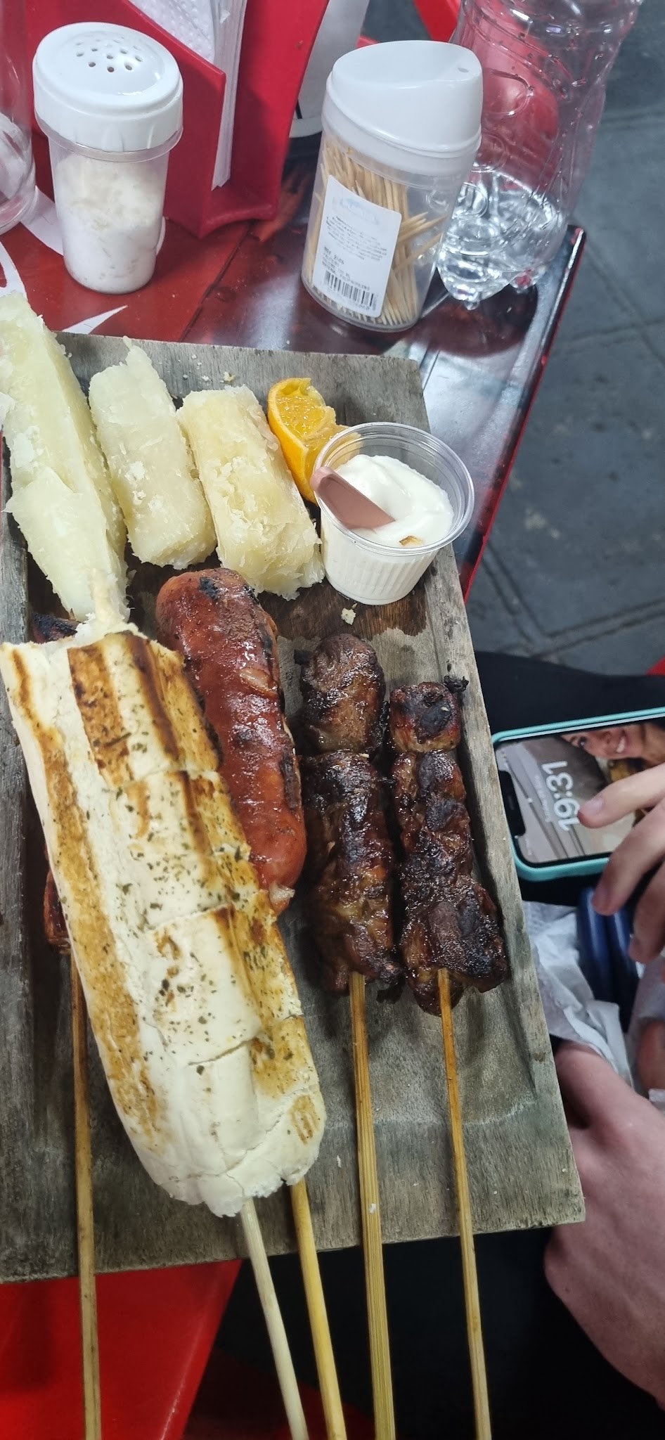 Che Vare’a Grill