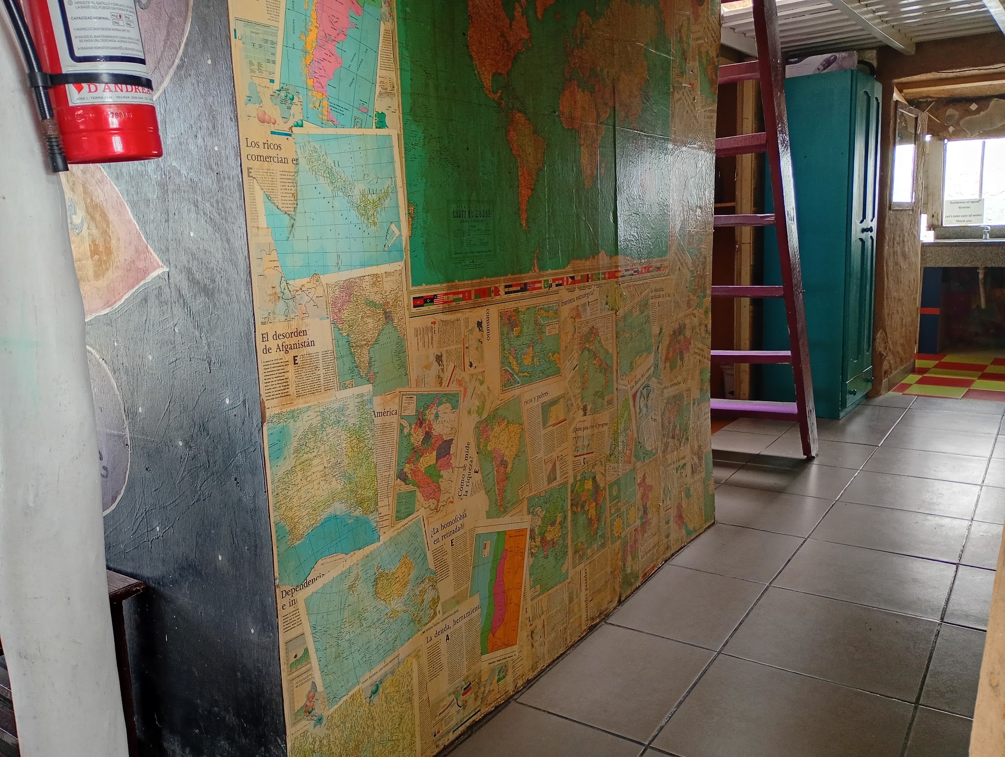 Lobo Hostel Bar