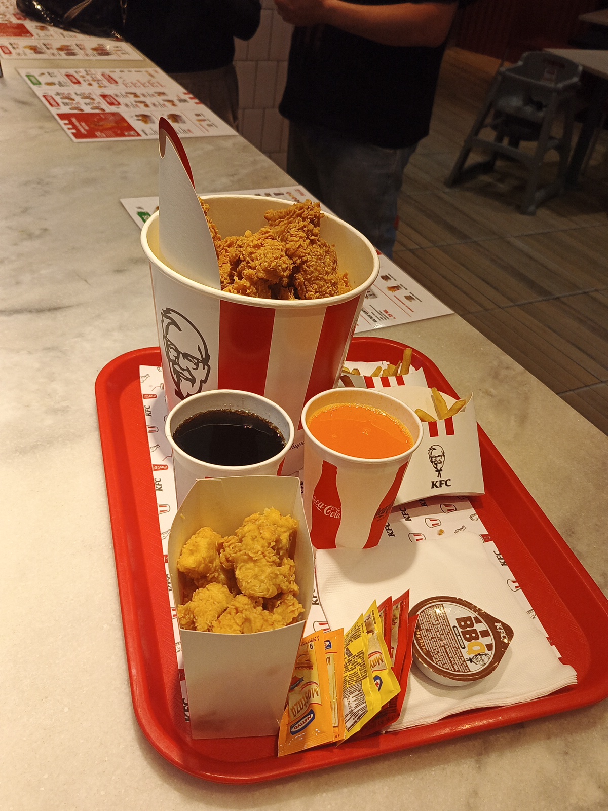 KFC · Av. España