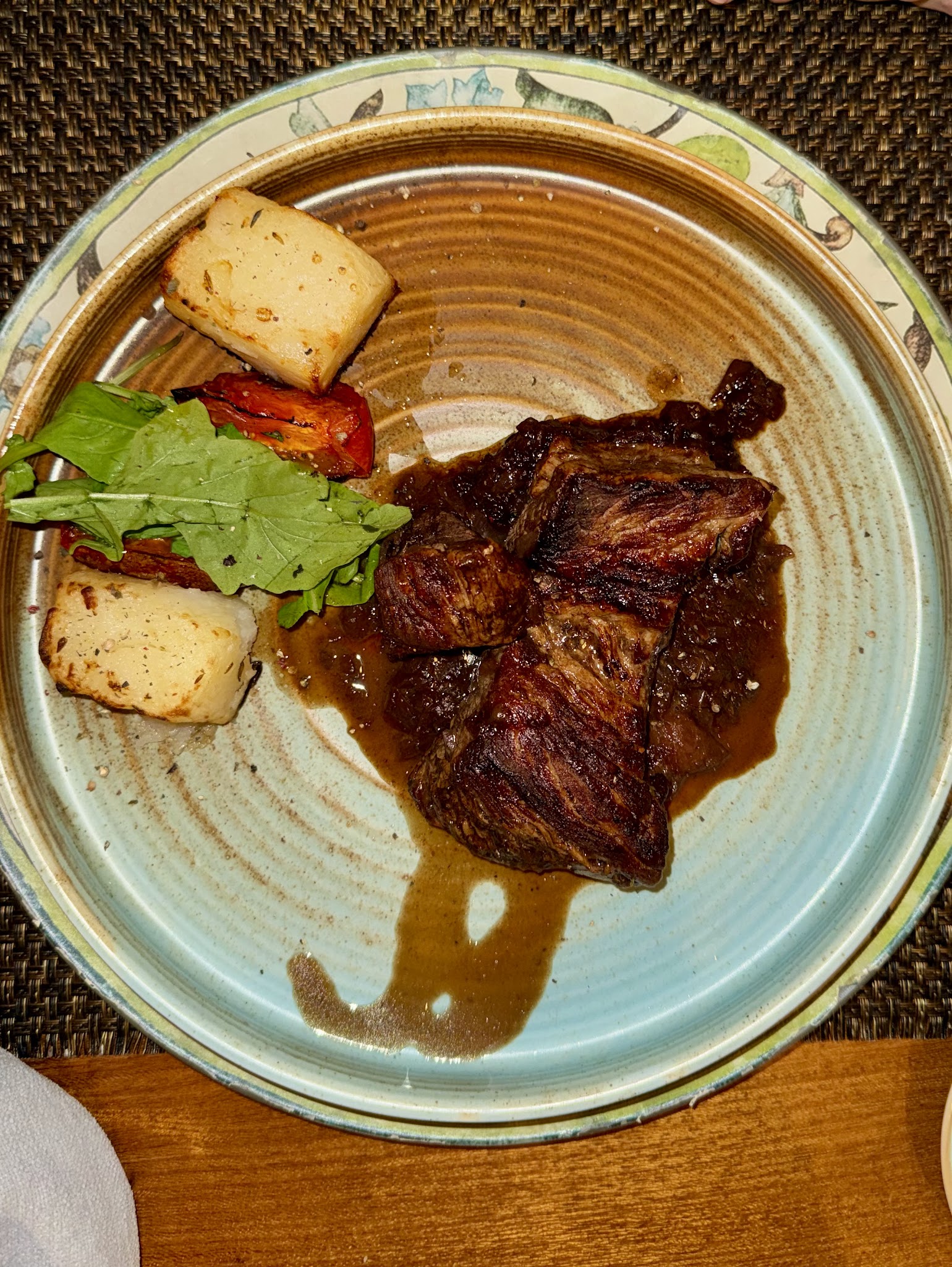 LIFE BISTRO