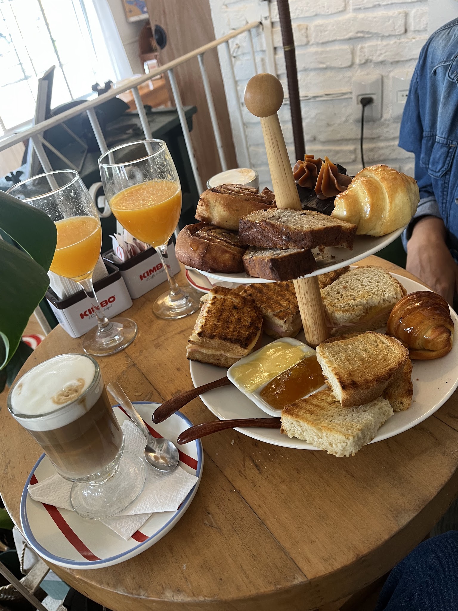 Café & Compañia