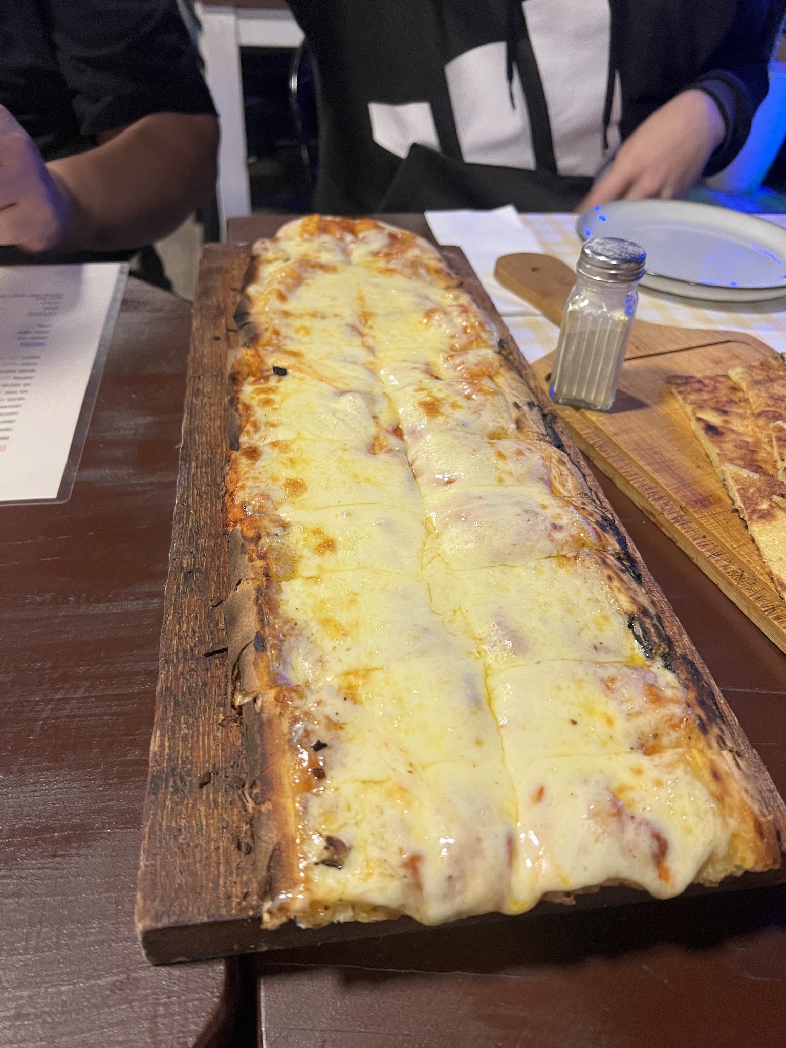 Pizzería y Parrillada Doneze