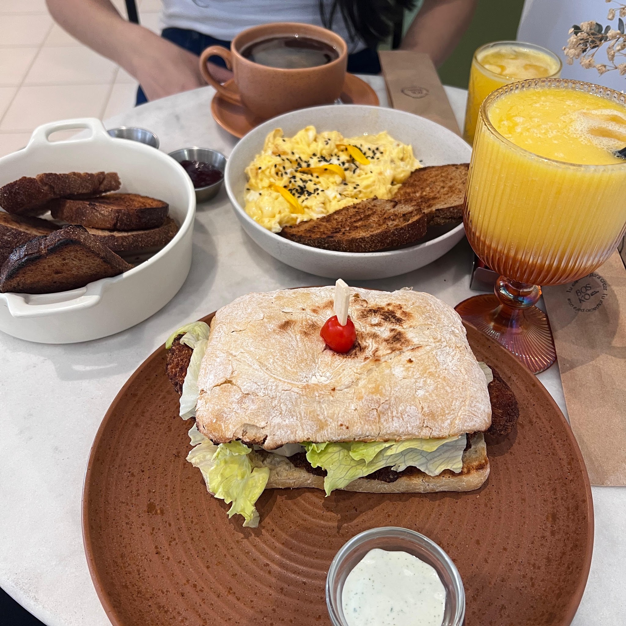 Bosko ~ Café y Coworking