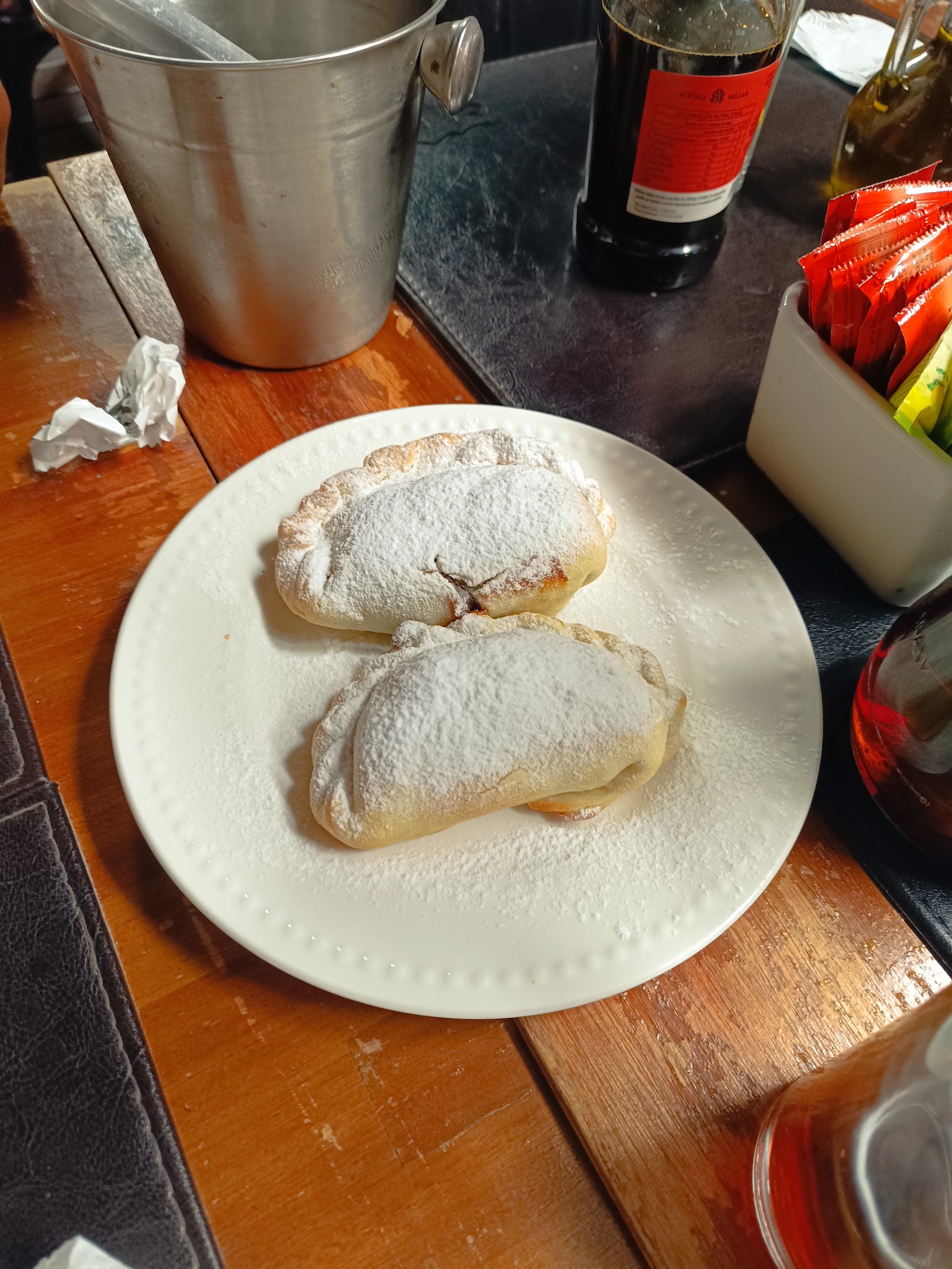 100% Artesanal Empanadas