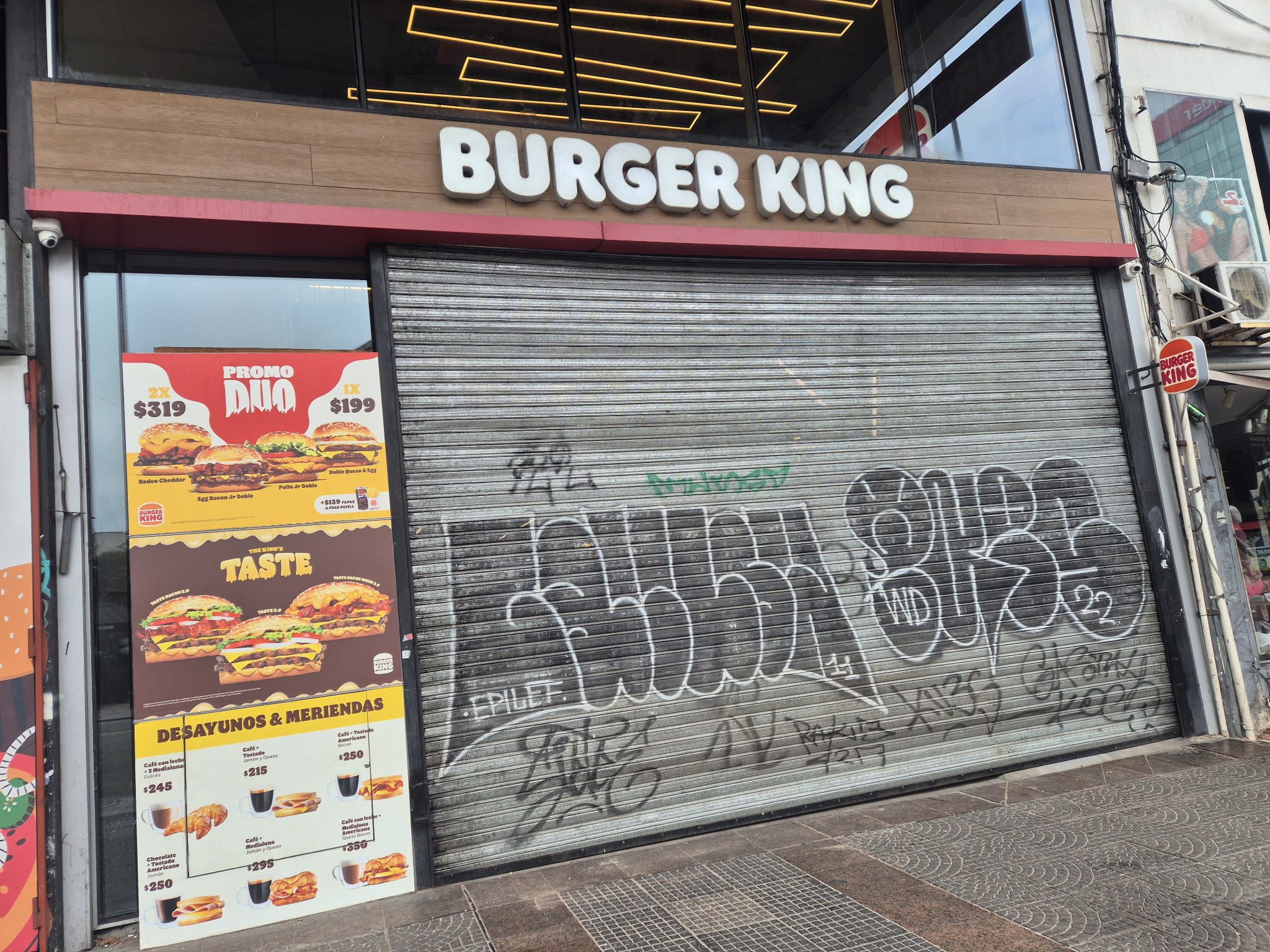 Burger King · Av. 18 de Julio