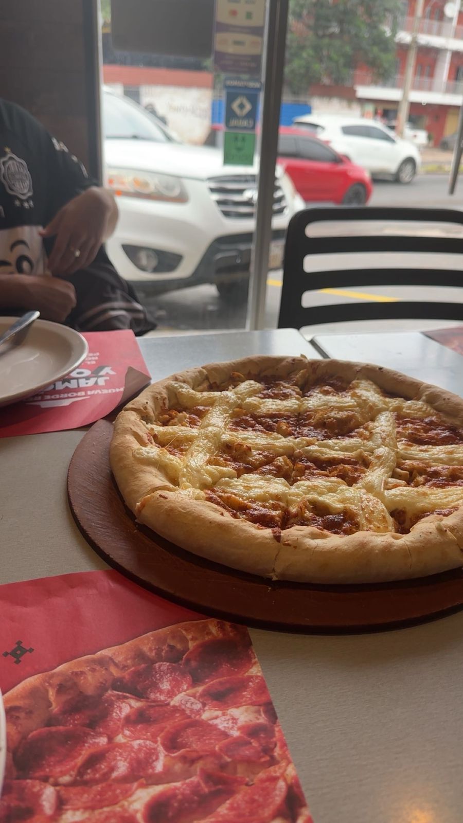 Pizza Hut - Avda. Médicos de Chaco