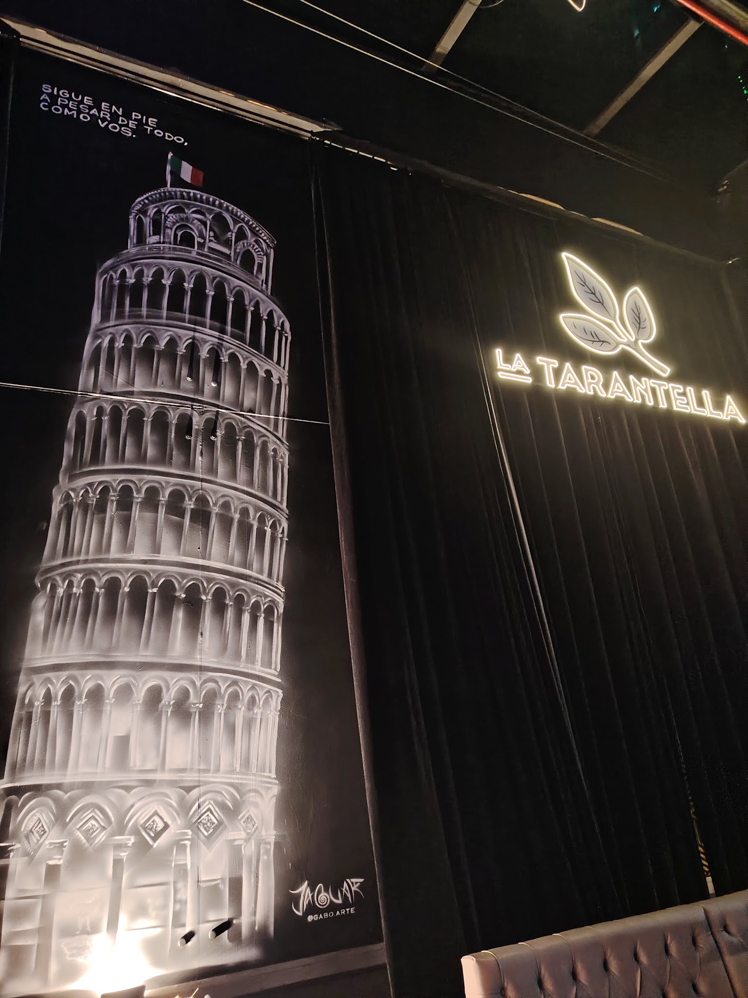 La Tarantella Lounge Bar