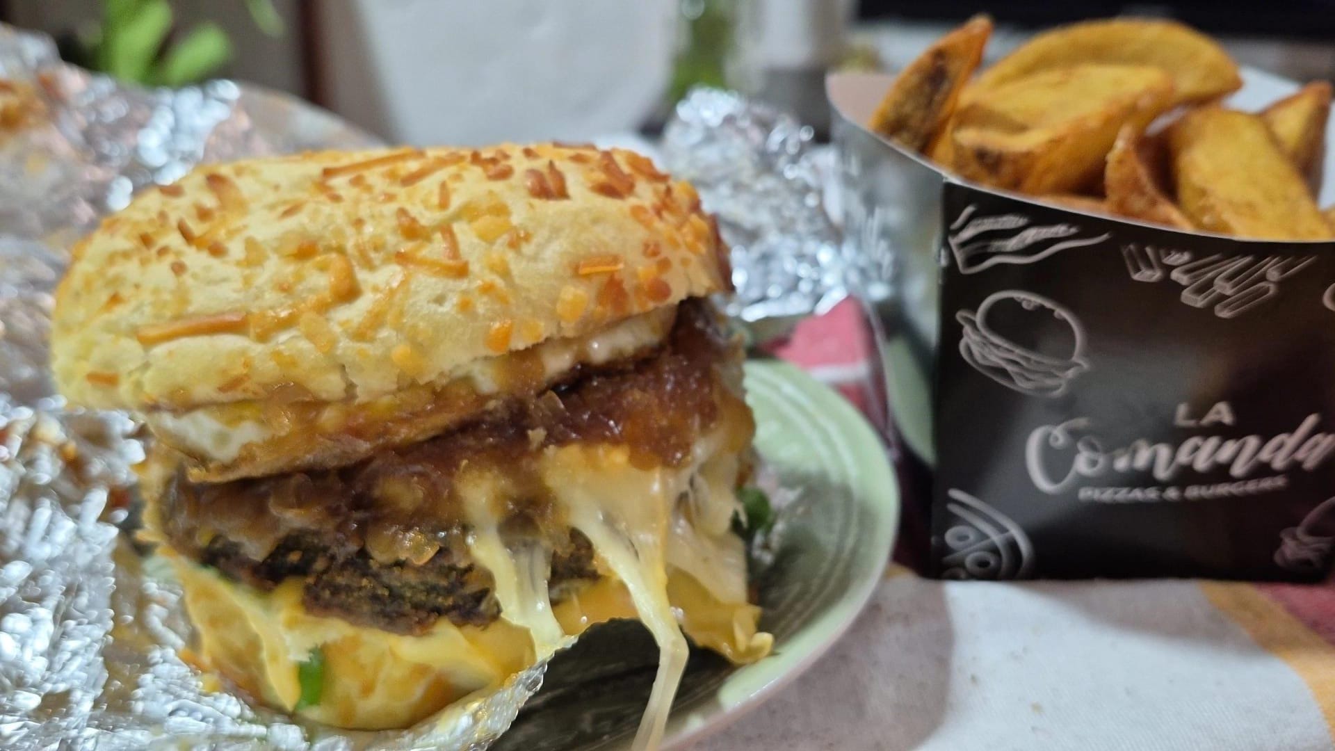 La Comanda Pizzas & Burgers