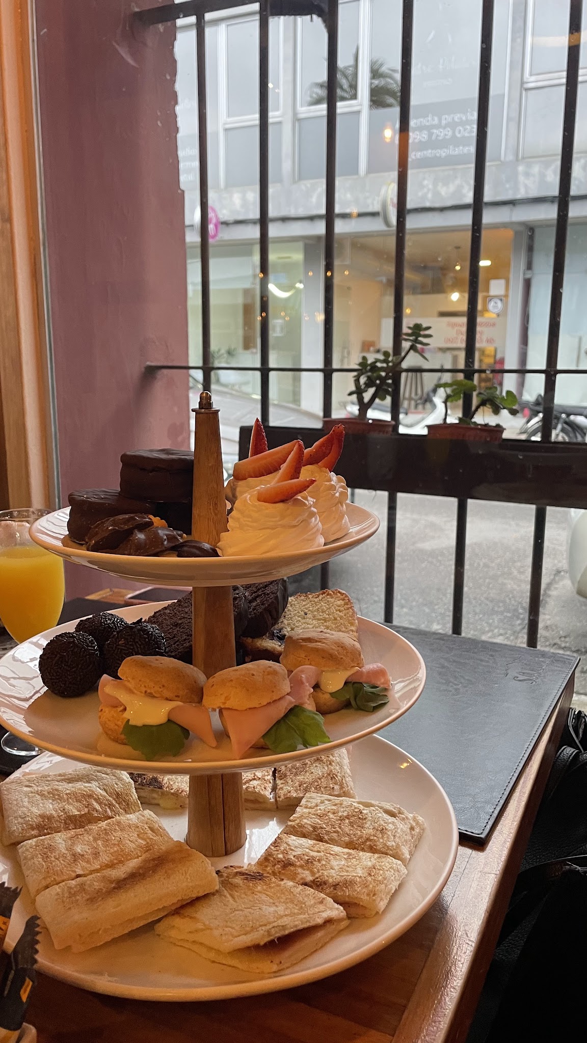 Florida 898 Café Bistró
