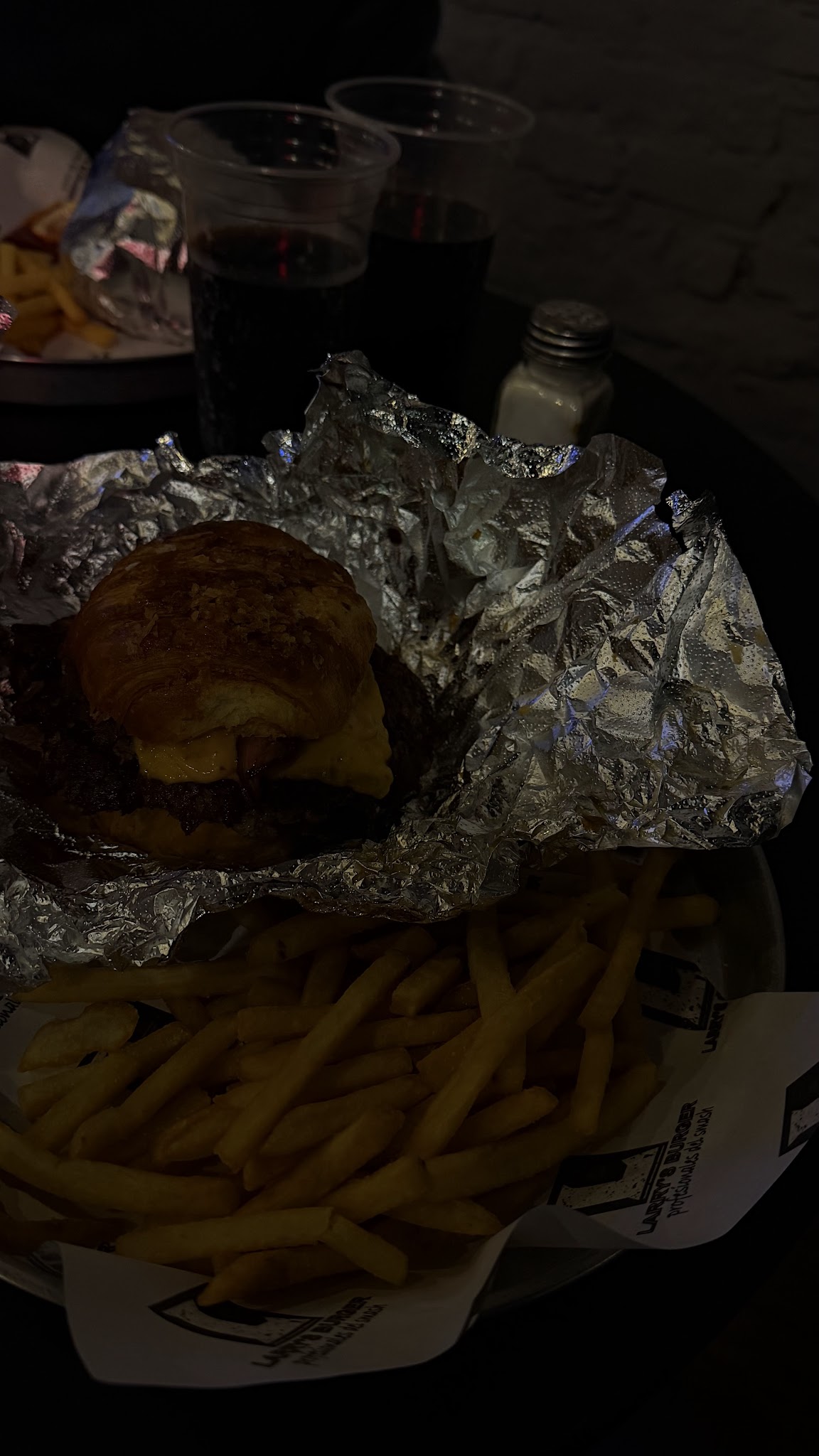 LARRY´S BURGER
