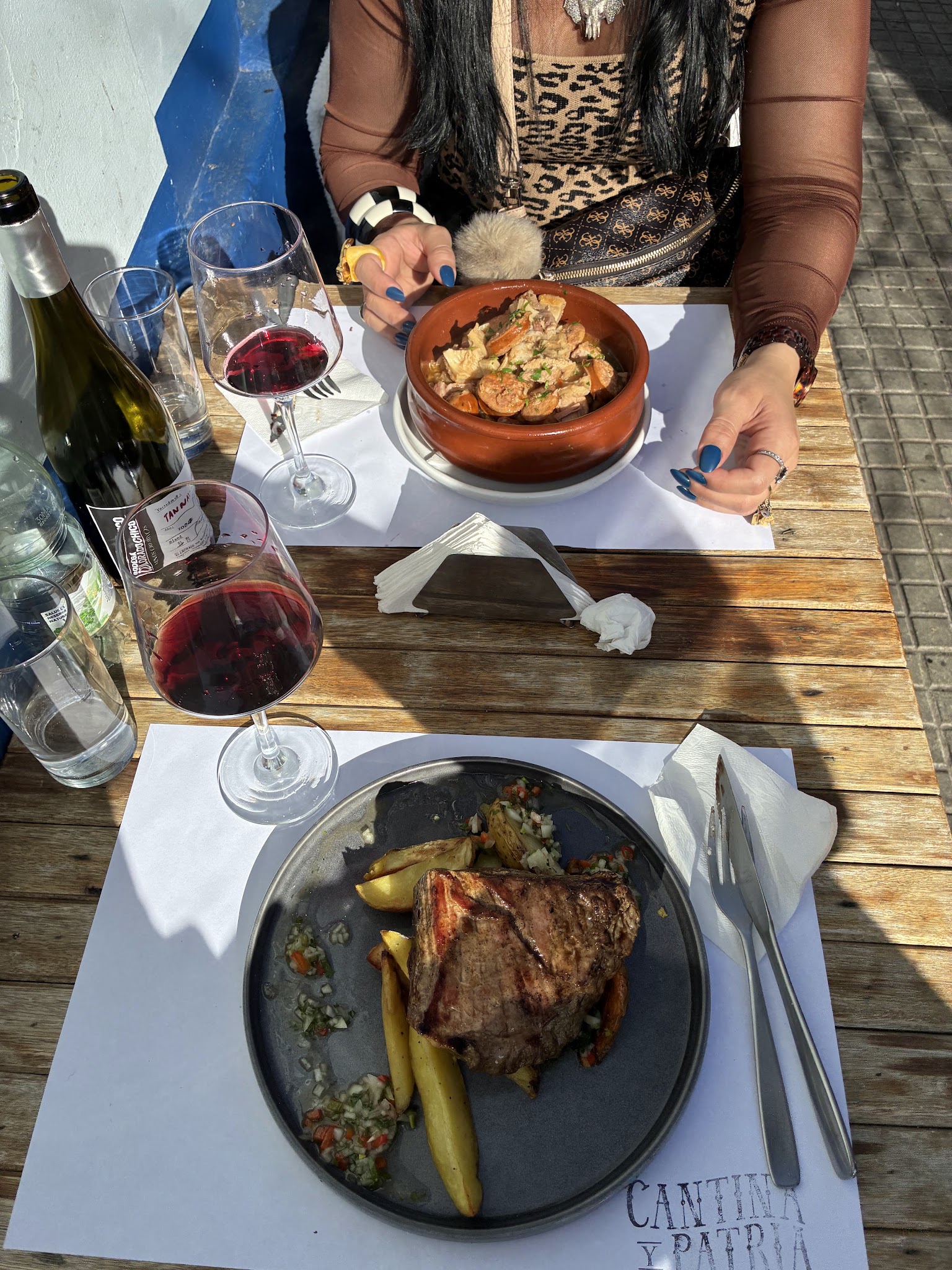 Cantina y Patria