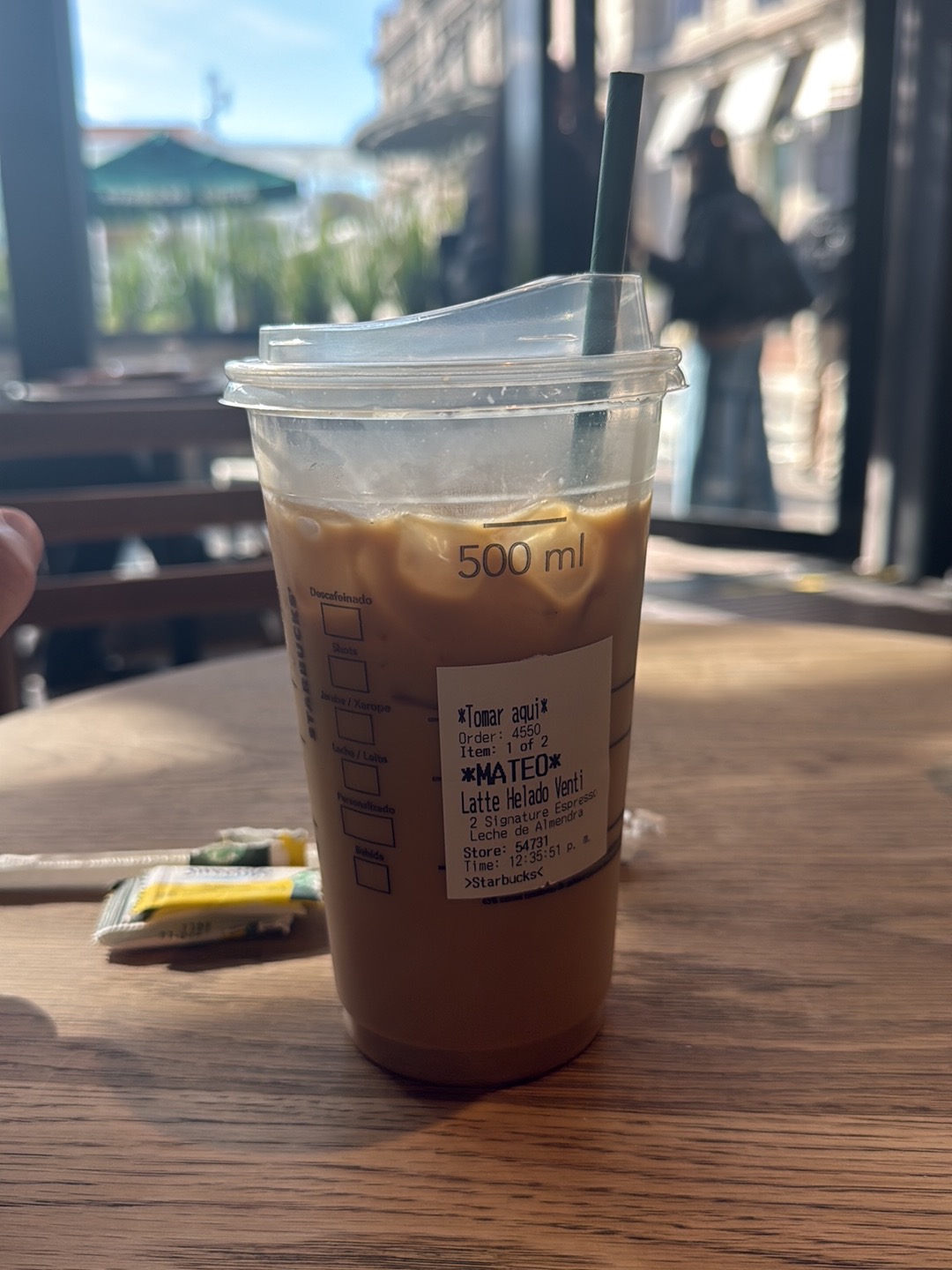 Starbucks · José Ellauri