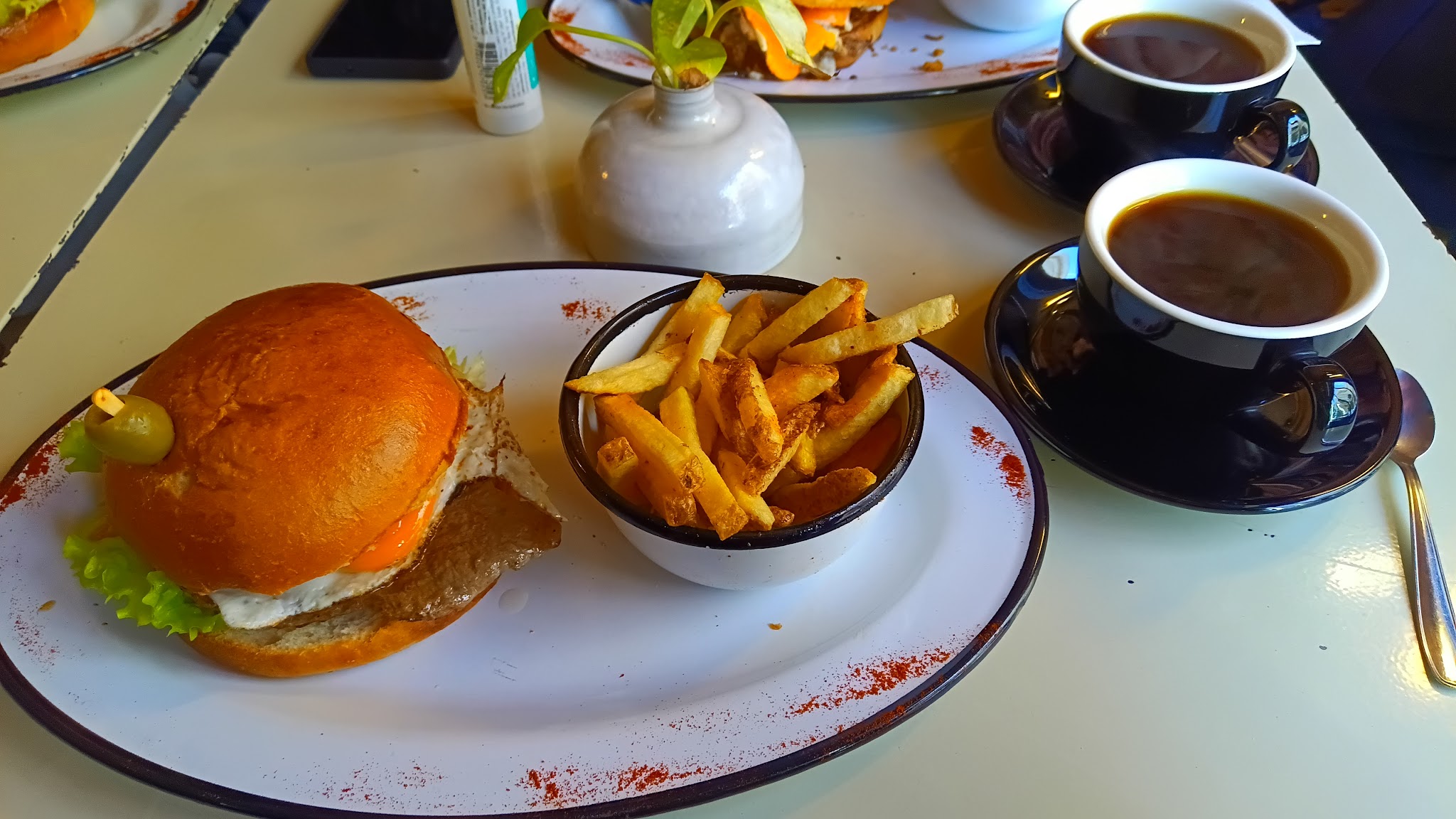 Alto Café - cafetería, restaurante y bar