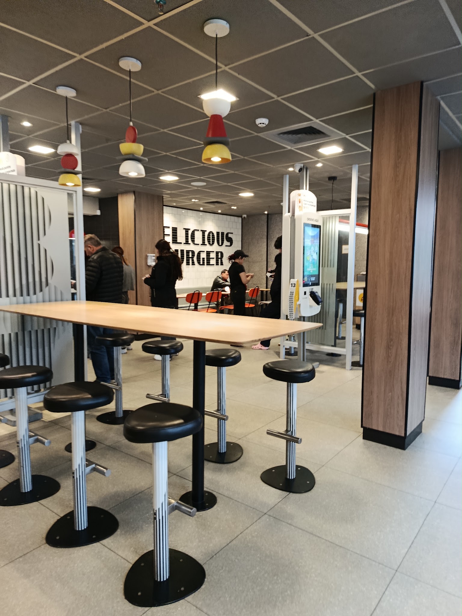 McDonald's · Prof. Antonio Maidana Campos