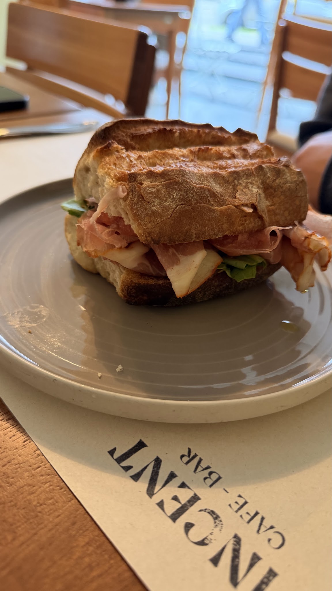 Vincent Café Bar