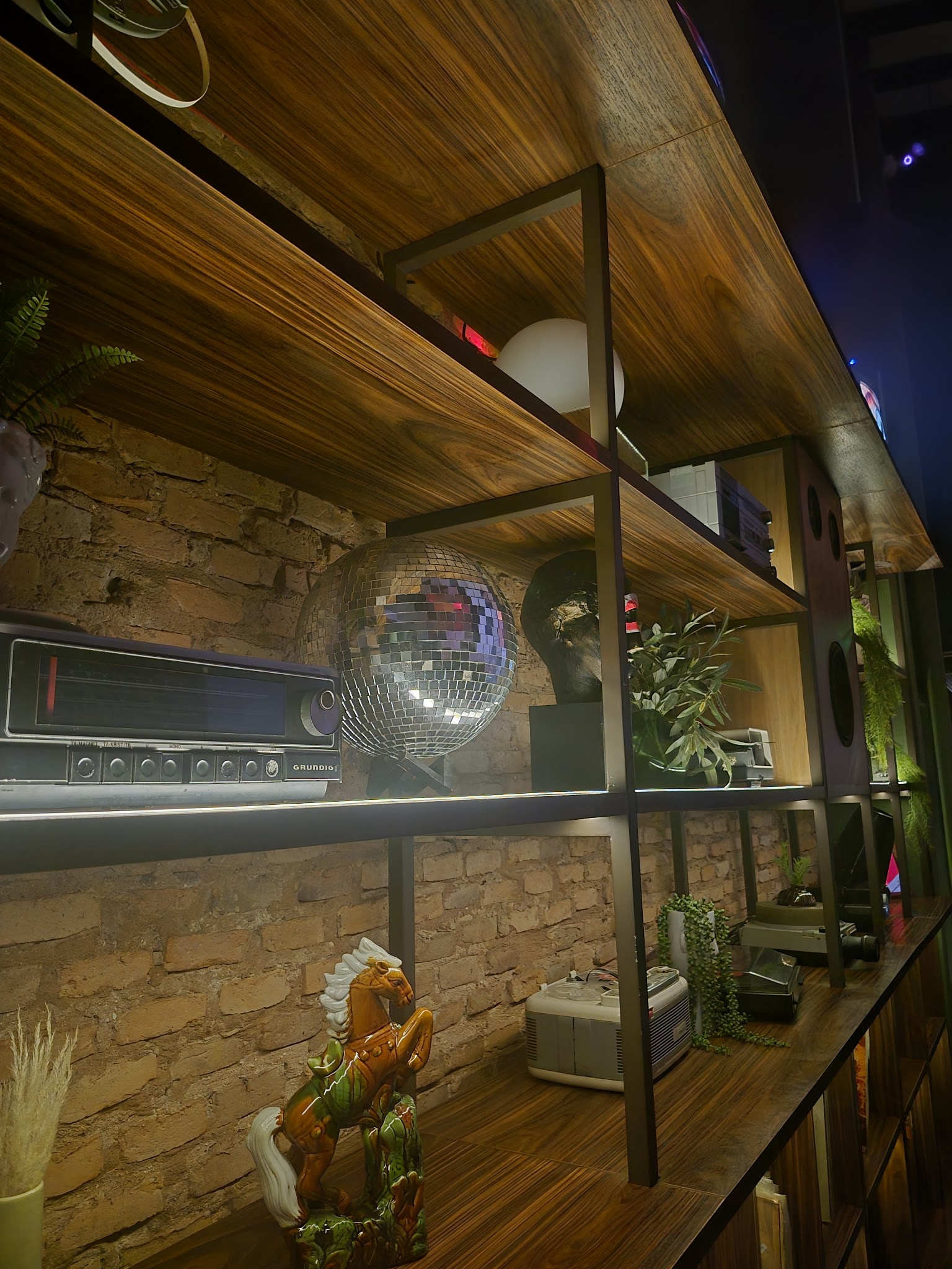 Colombo Bar