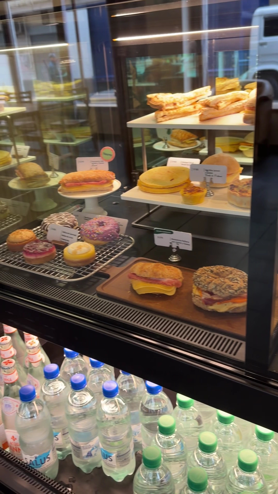 Starbucks · Sarandí