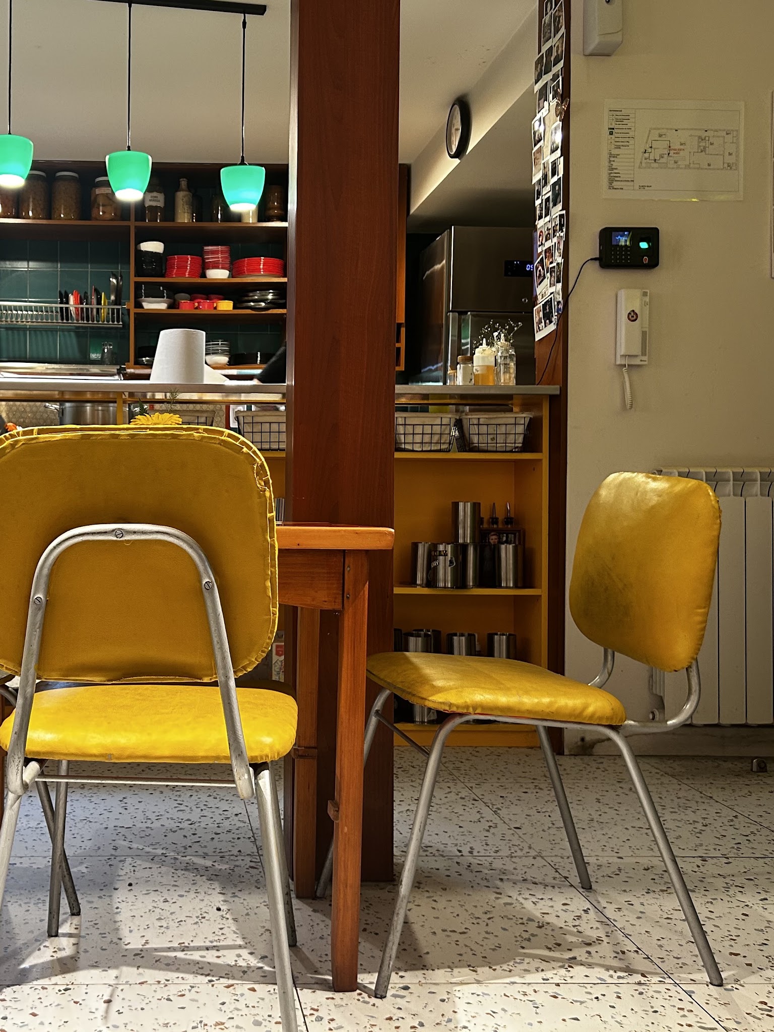 Casa de Abajo Café