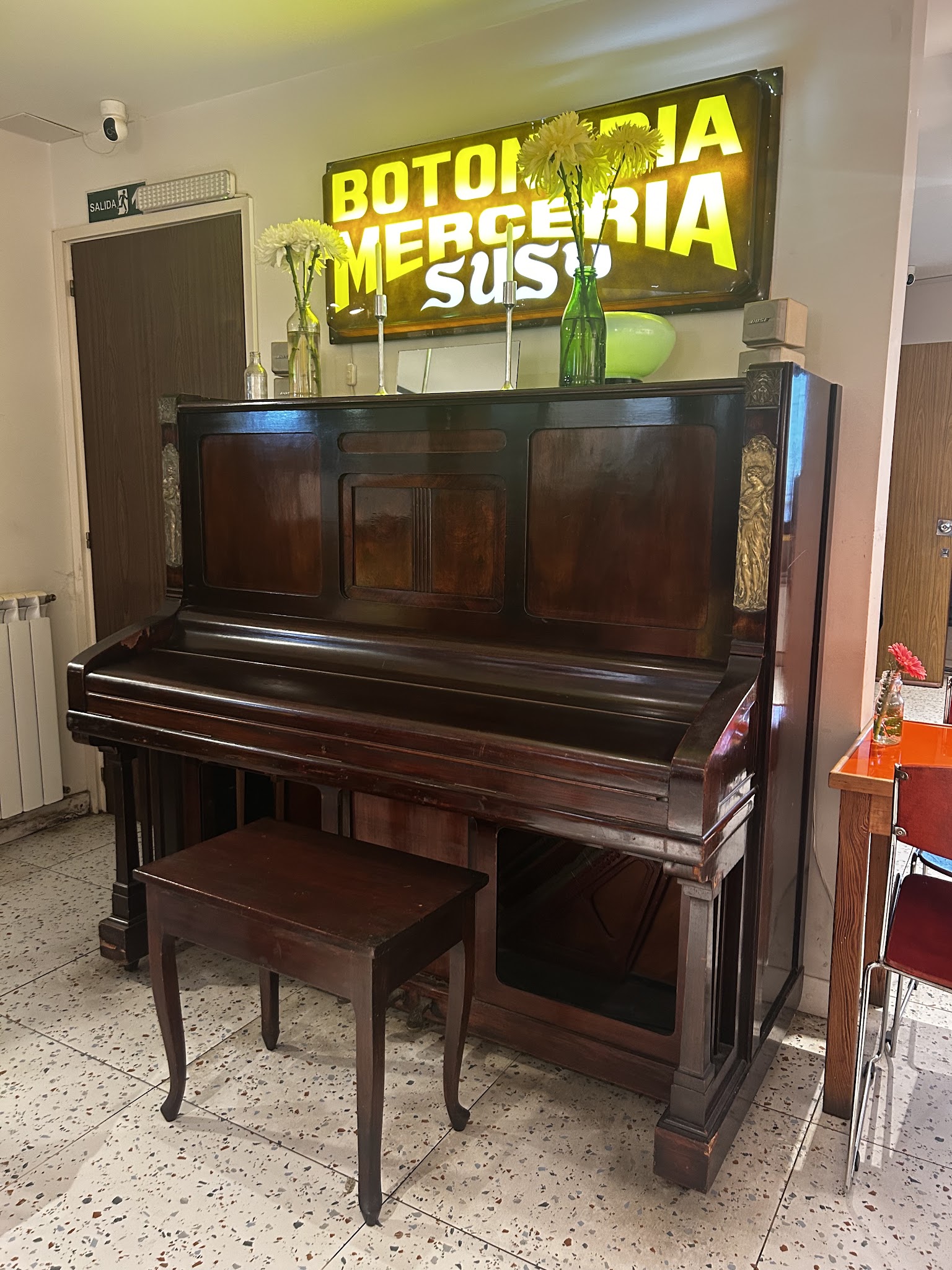 Casa de Abajo Café