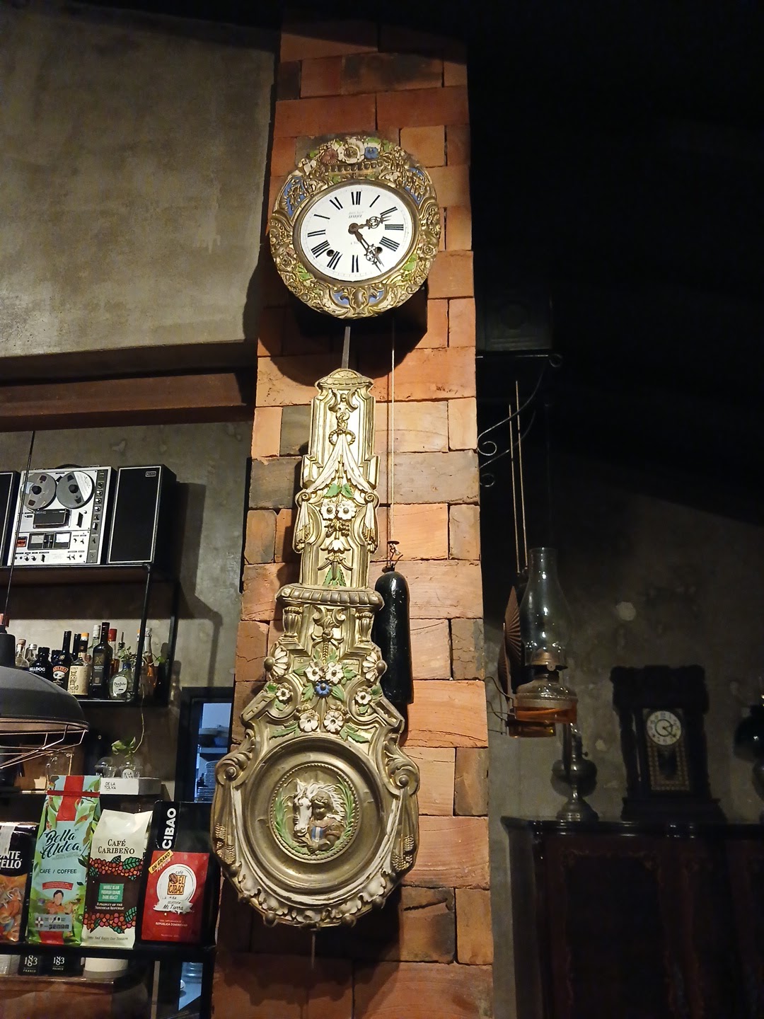 De la Tolva Café Bistró