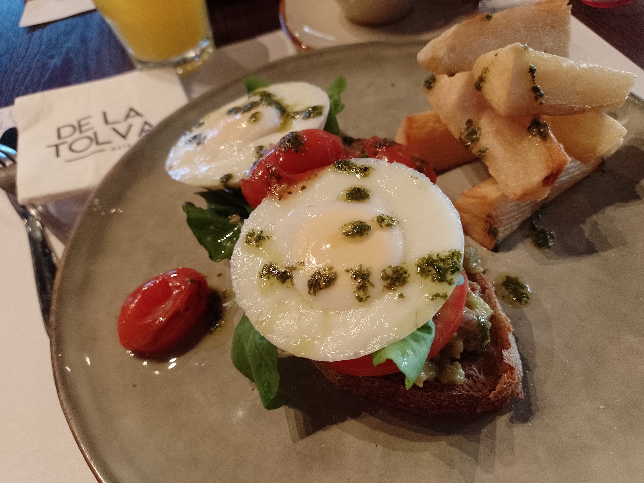 De la Tolva Café Bistró