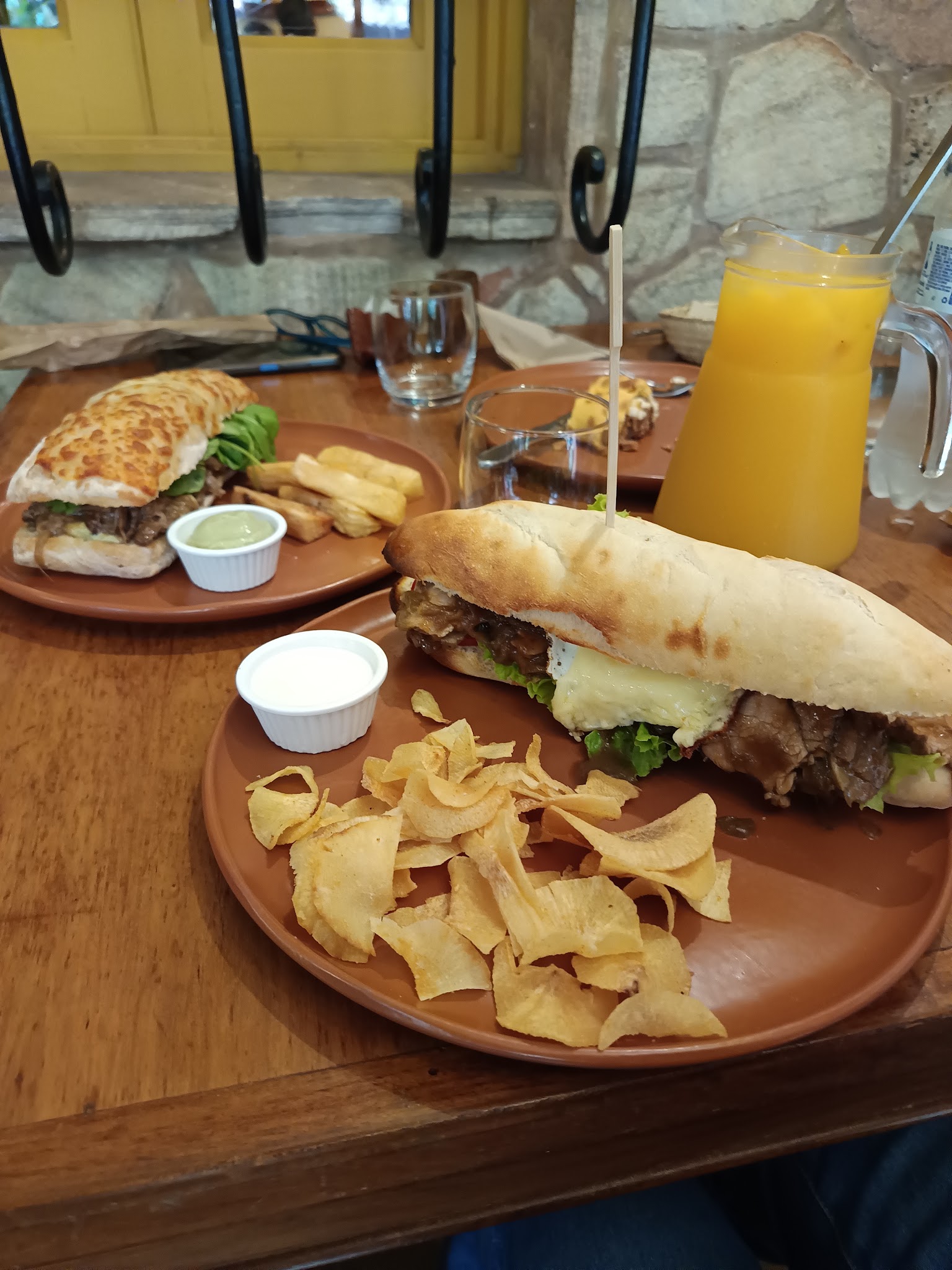 Karu Las Mercedes